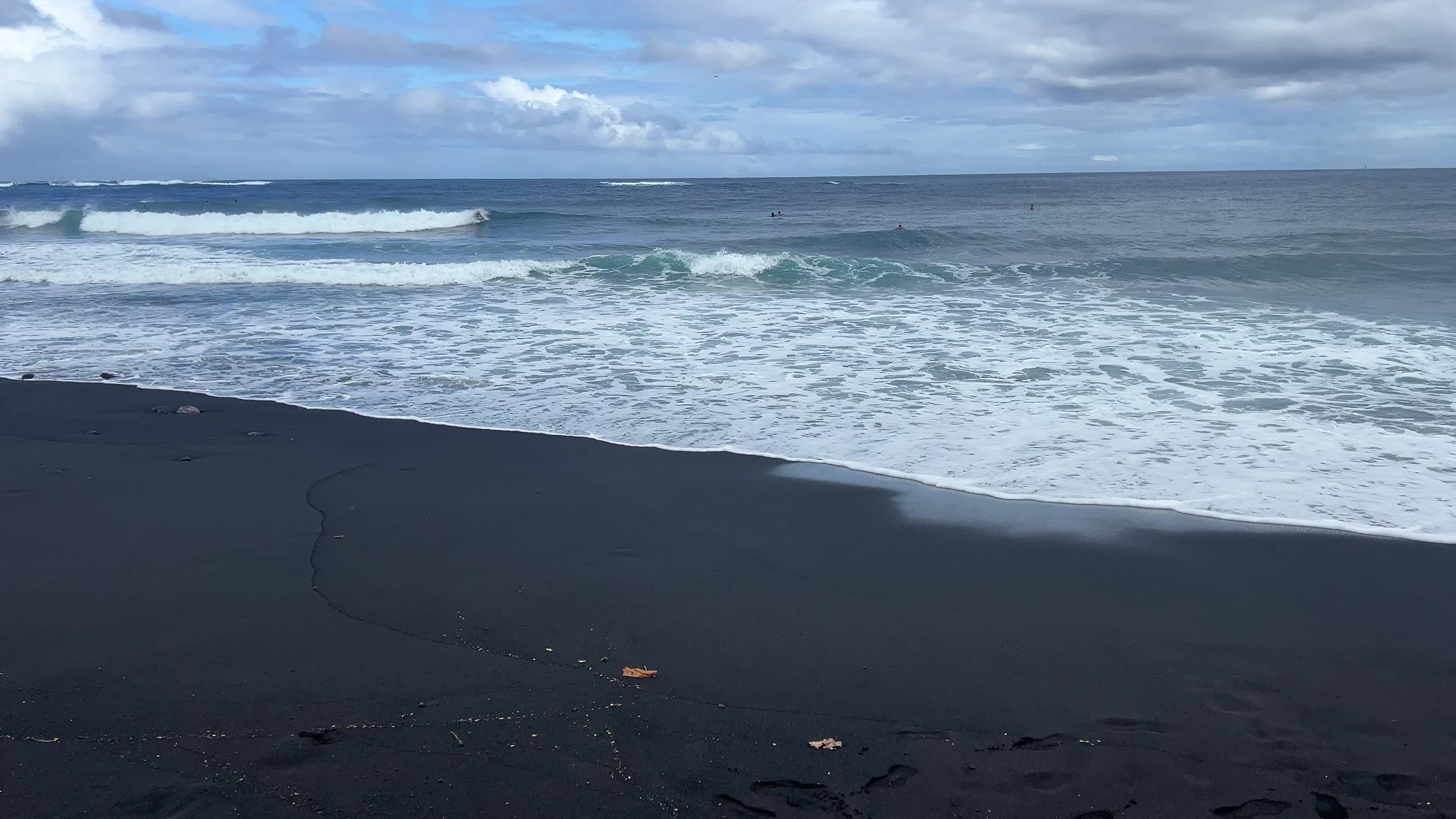 Surfing and boogie boarding in Tahiti