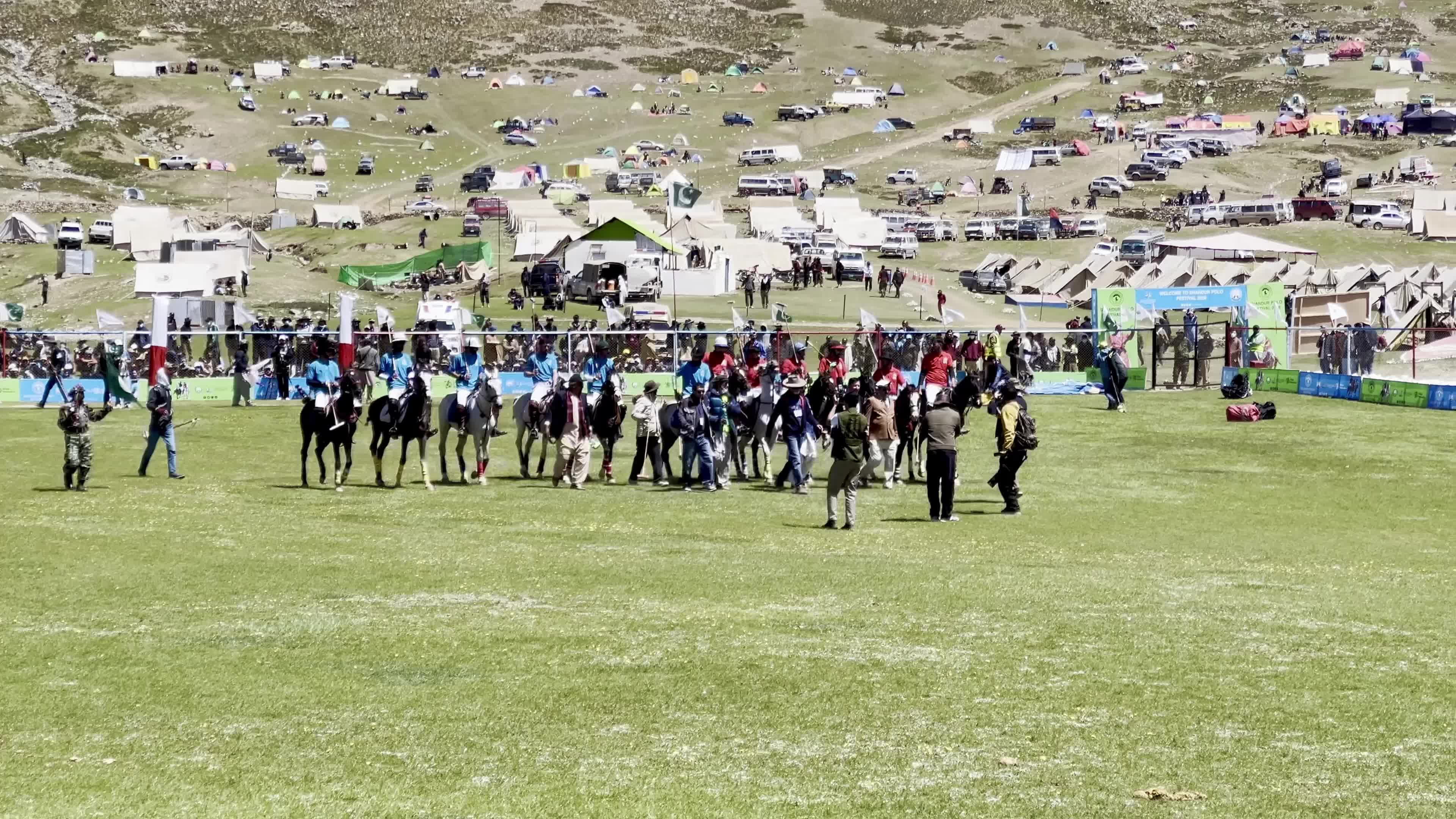 Pakistan: Chitral Laspur face Gilgit Ghizer in opening free-style polo match at Shandur festival