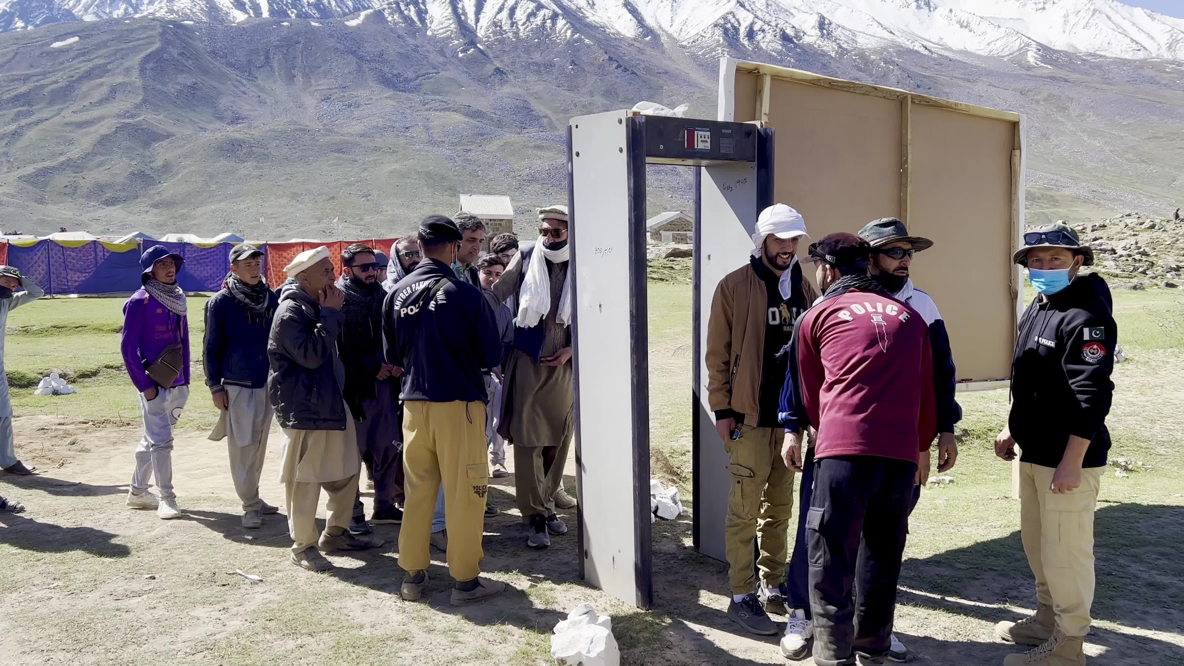 Pakistan: Chitral Laspur face Gilgit Ghizer in opening free-style polo match at Shandur festival