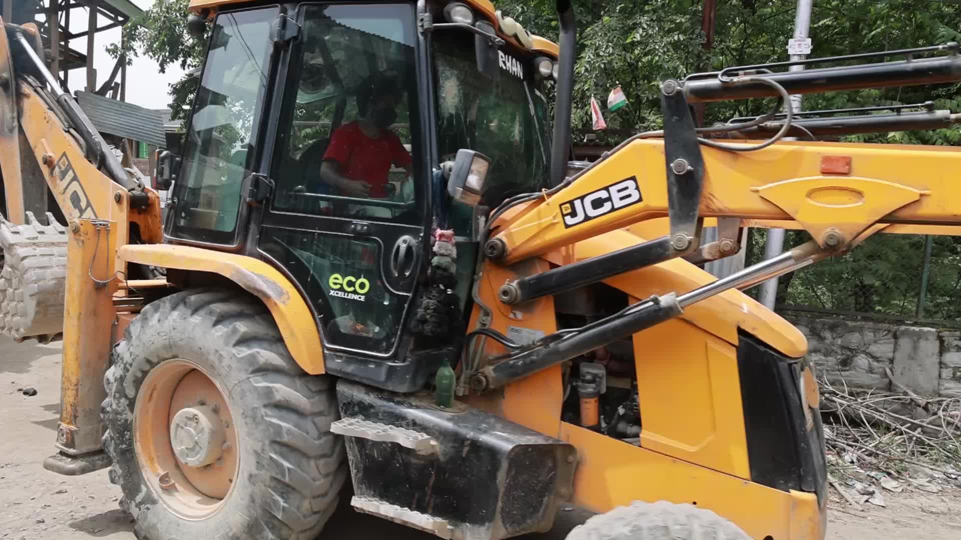 Property Of Drug Peddlers Demolished By Government In Kashmir