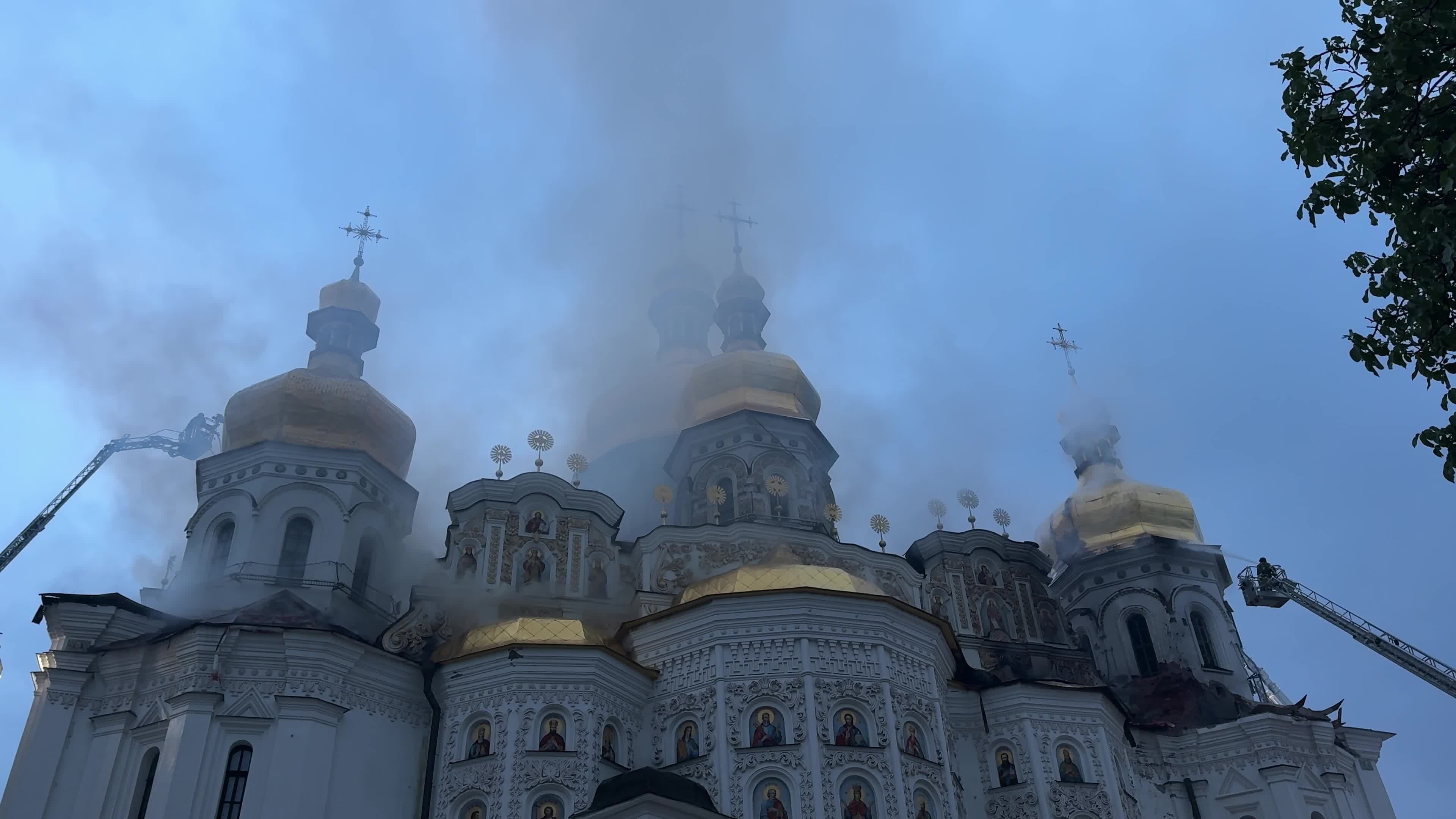 Massive combined Russian overnight attack on Kyiv, Ukraine