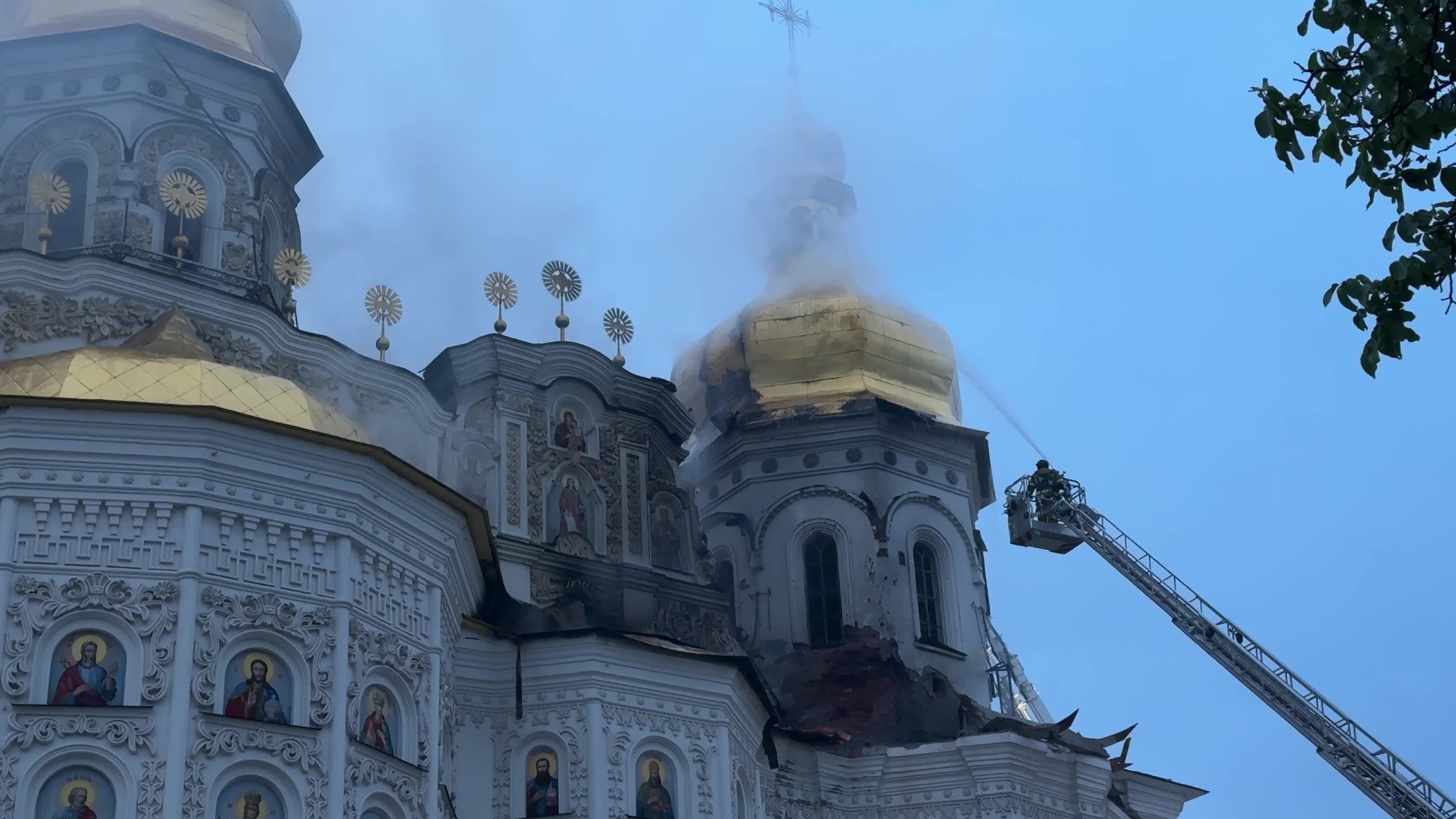 Massive combined Russian overnight attack on Kyiv, Ukraine