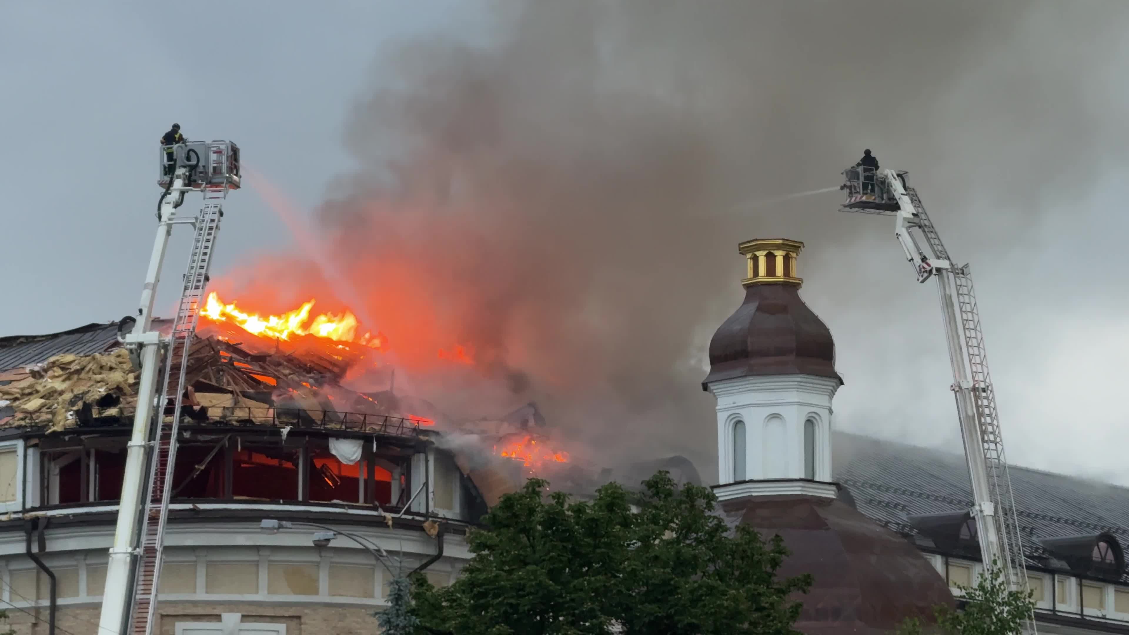Massive combined Russian overnight attack on Kyiv, Ukraine