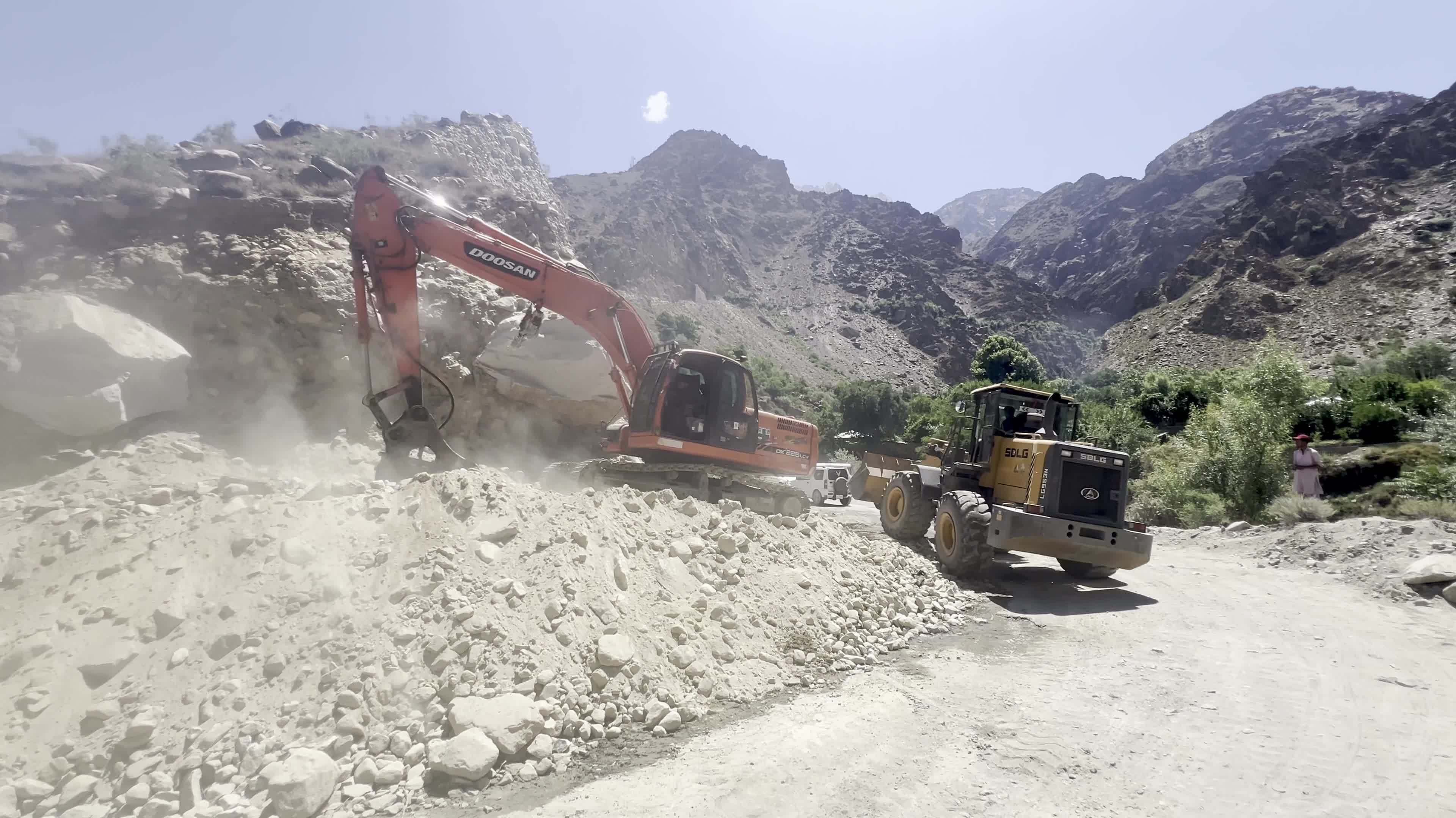 Heavy Machinery Accelerates CPEC-Linked Road Construction in Upper Chitral