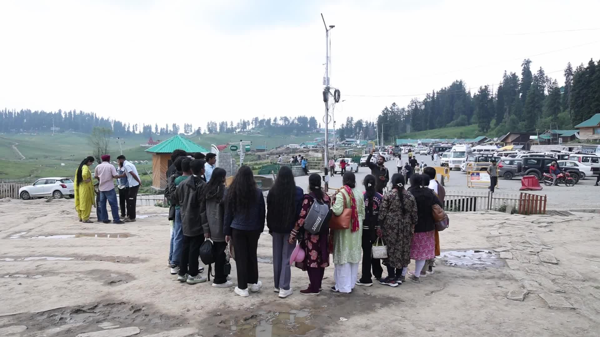 Tourists Flock To Kashmir Amid Heatwave In India