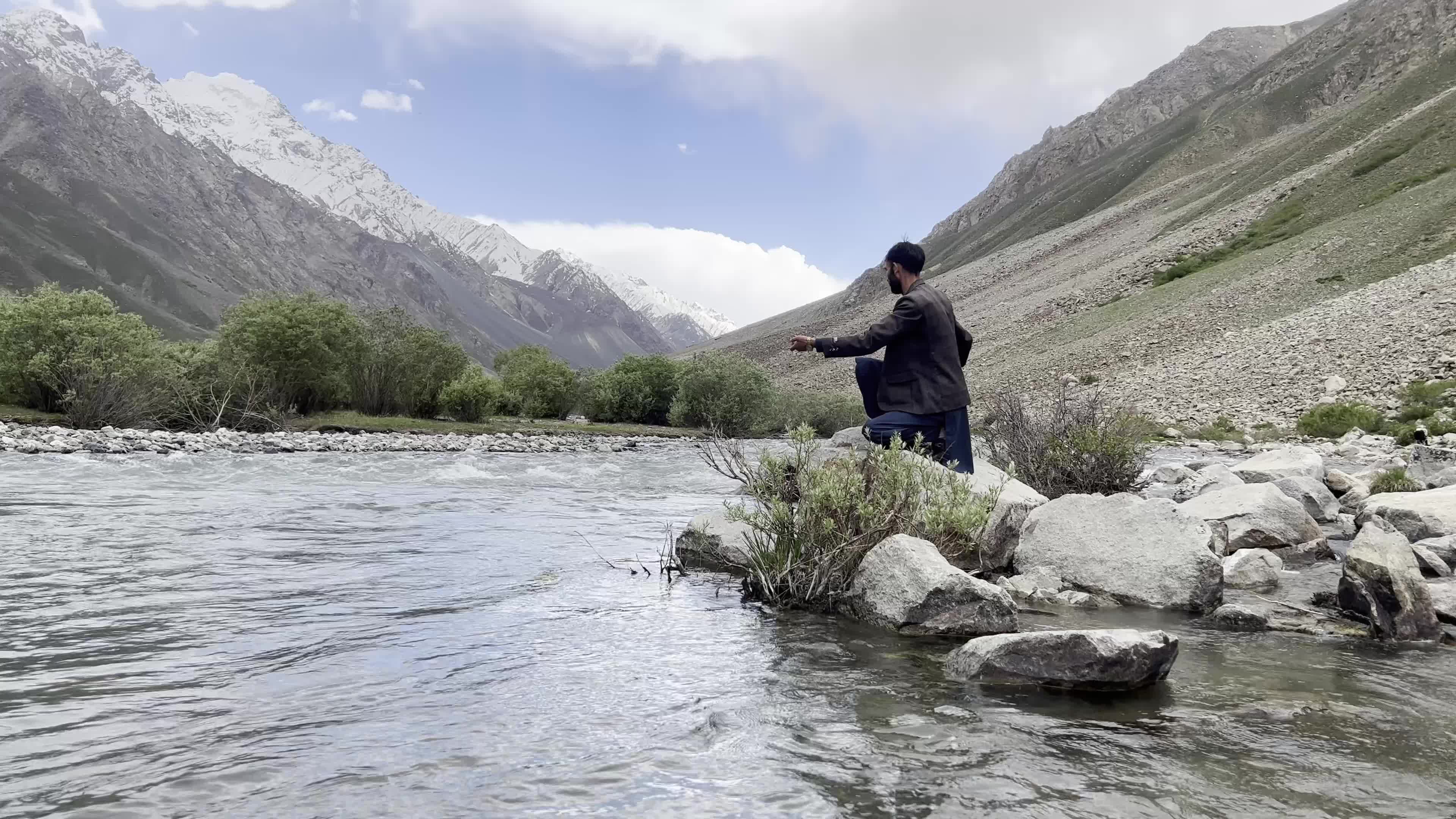 Residents Catch Trout Fish in River in Gilgit-Baltistan's Ghizer District