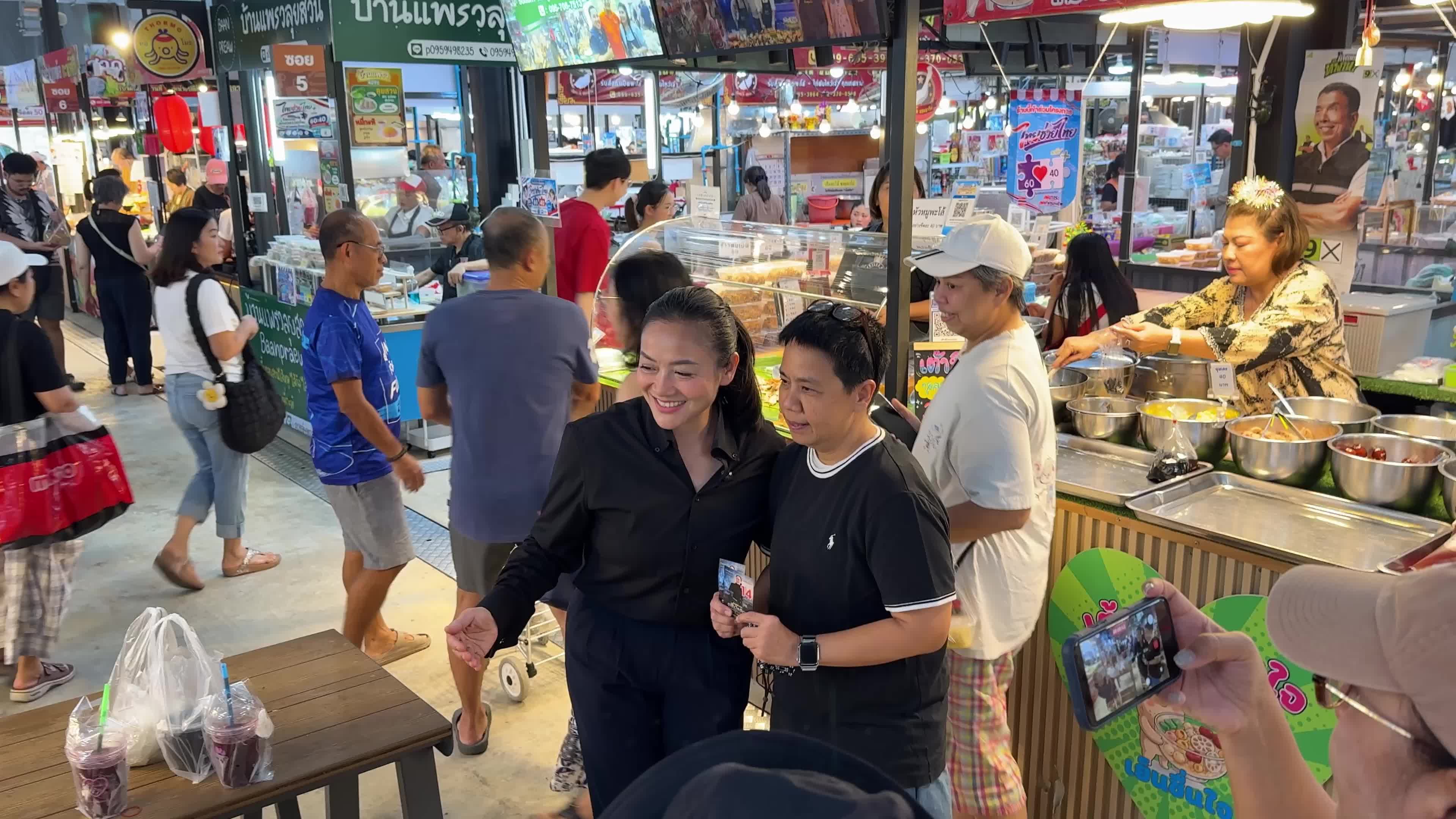 Mallika Boonmeetrakul Mahasuk Runs for Governor in Bangkok