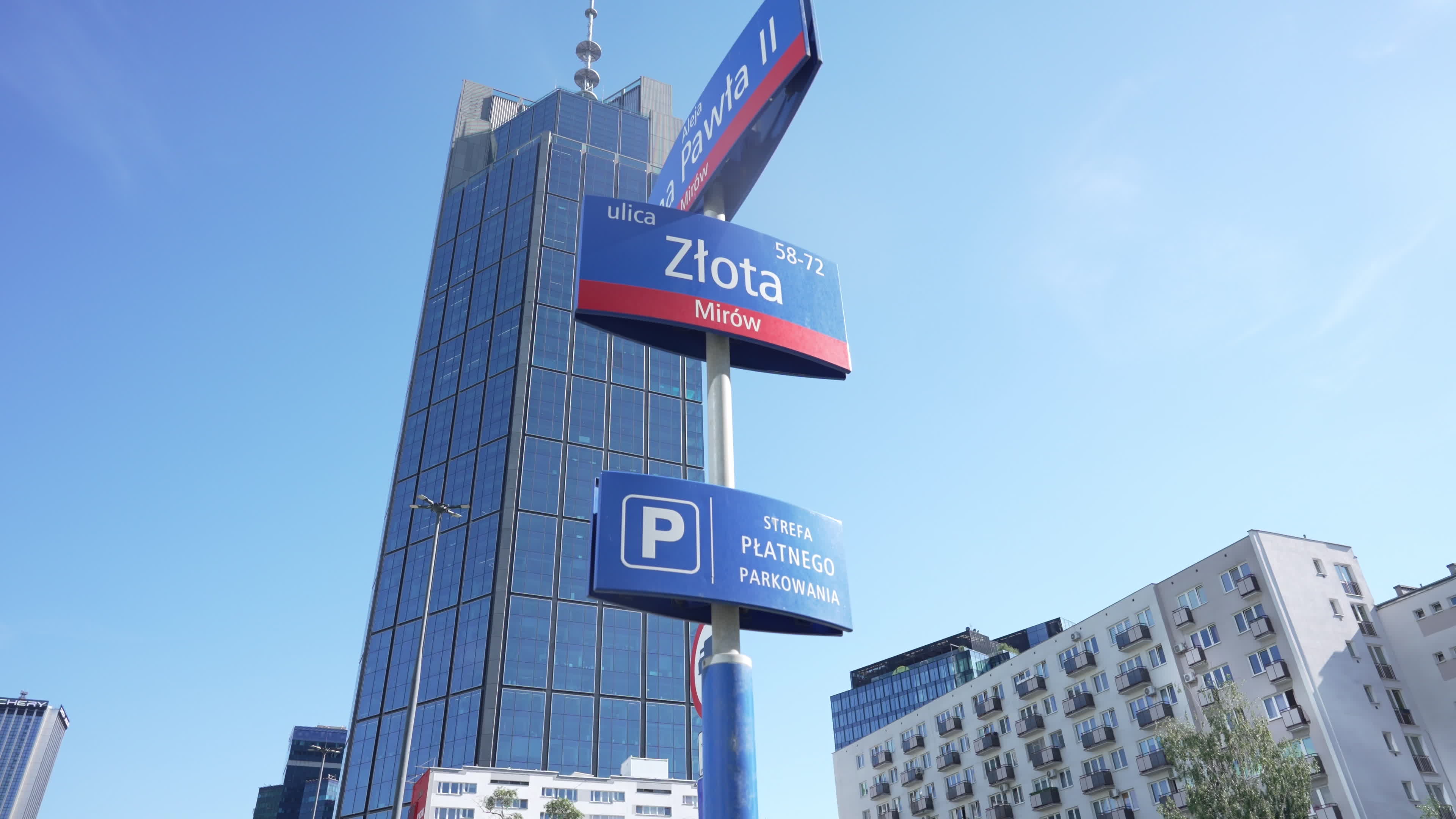 Glass pane falls from EU's tallest skyscraper in Warsaw