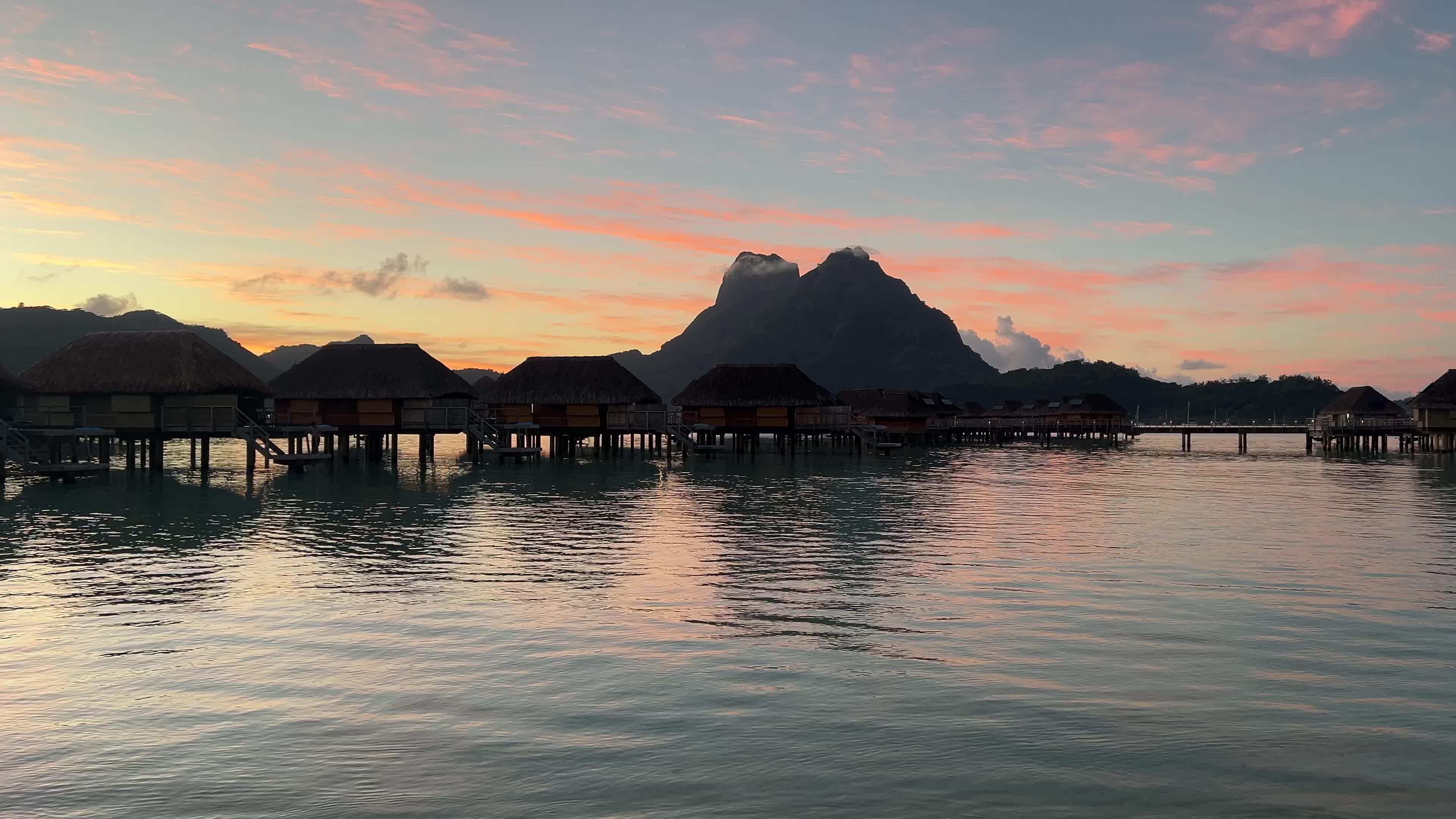 Sunrise on the small island of Motu Tevairoa