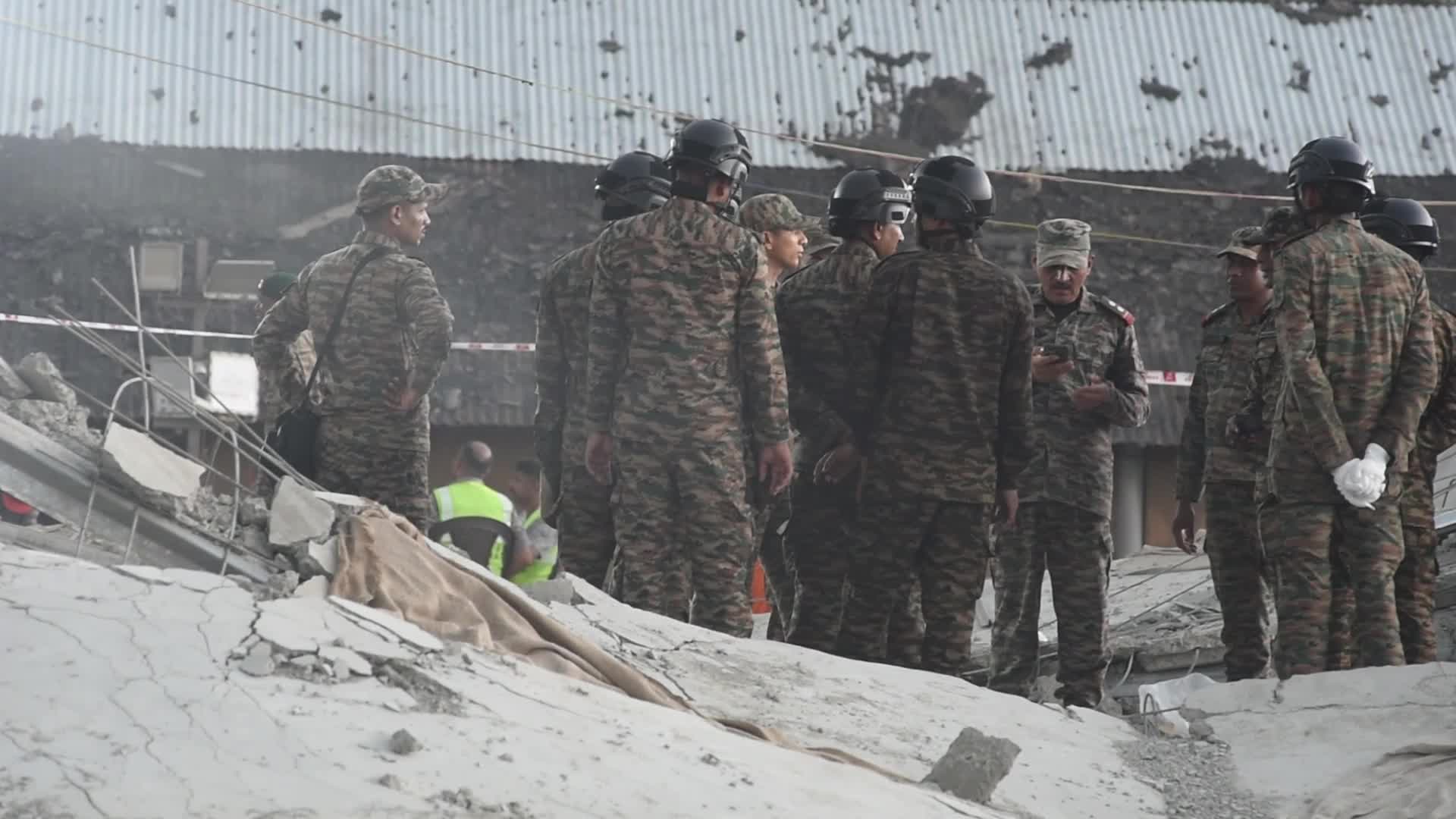 Under Construction Warehouse Collapsed In Kolkata