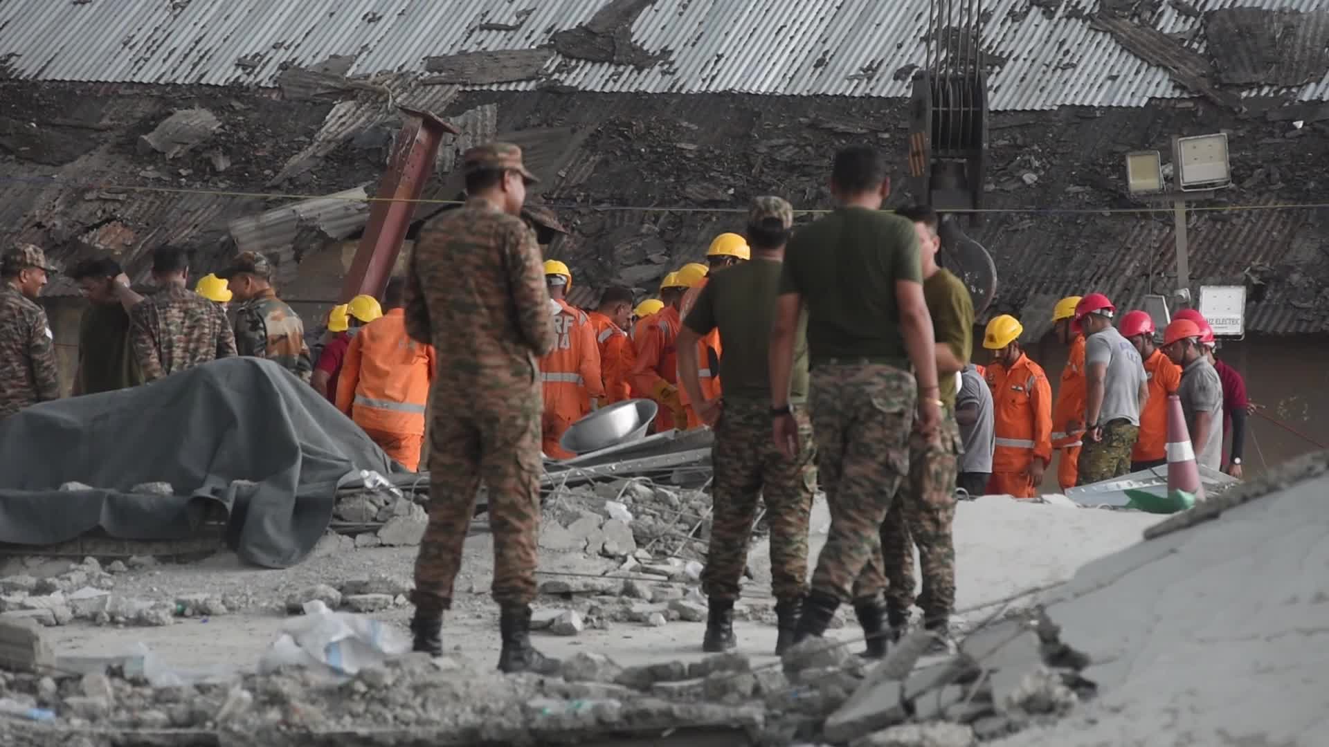 Under Construction Warehouse Collapsed In Kolkata