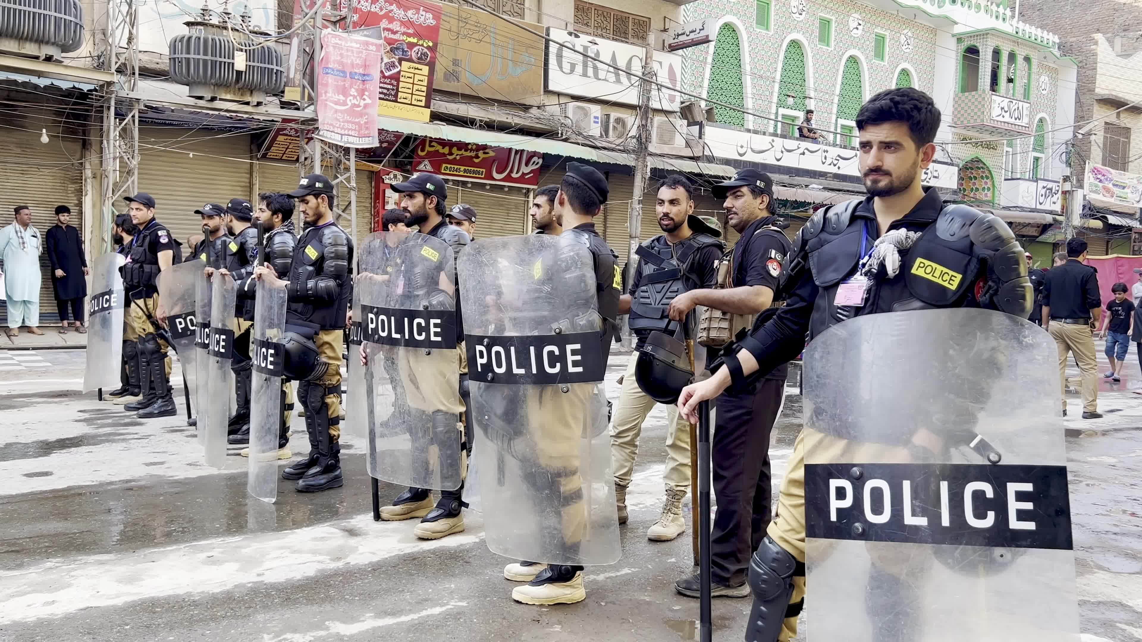 8th Muharram Procession Proceeds Along Traditional Routes Amid Tight Security Arrangements
