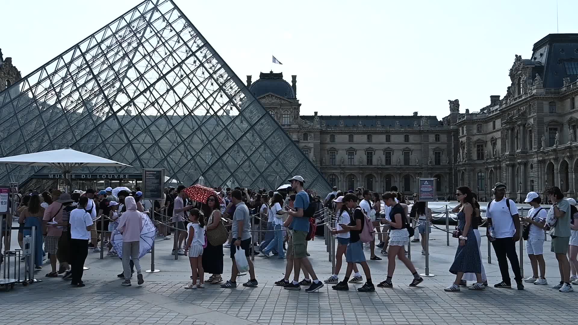 Louvre Museum in Paris 2