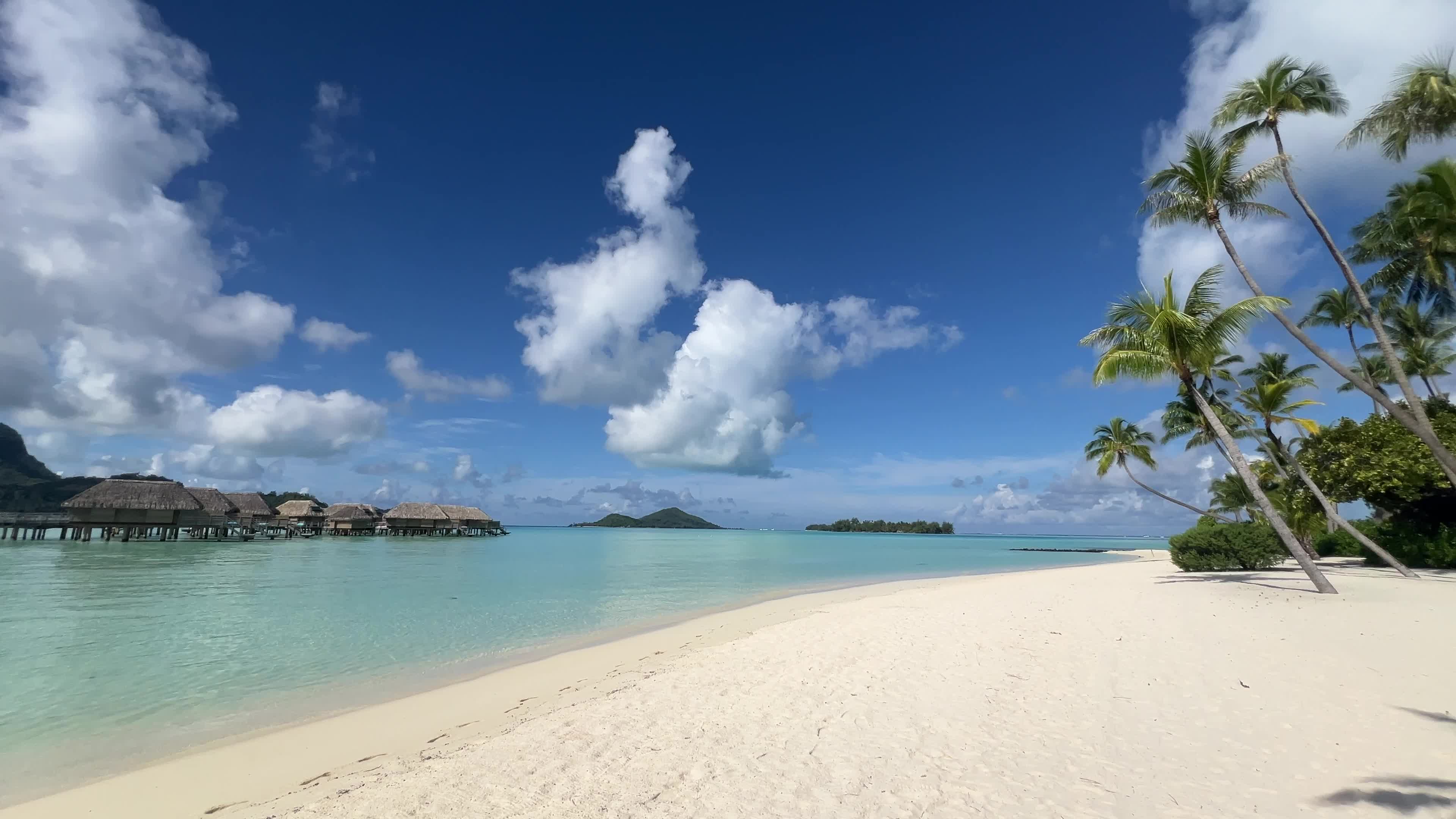Beach in Motu Tevairoa, French Polynesia