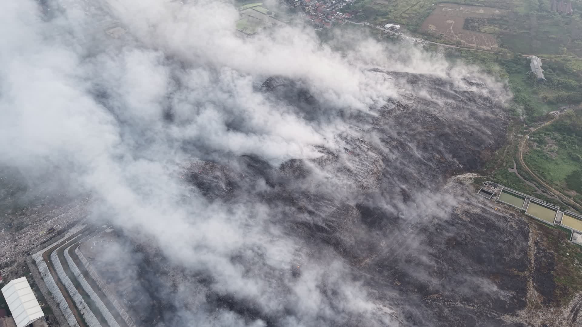fire of big landfill in Indonesia