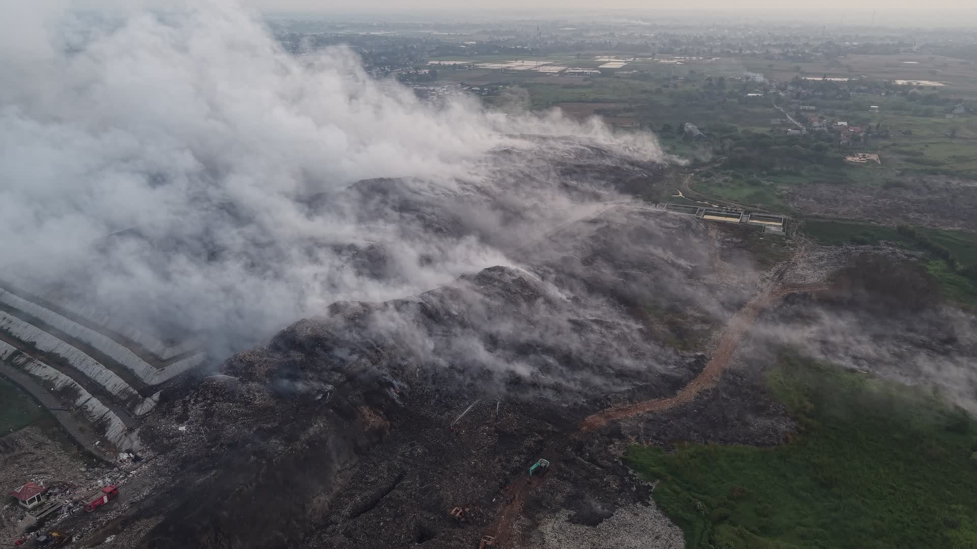 fire of big landfill in Indonesia