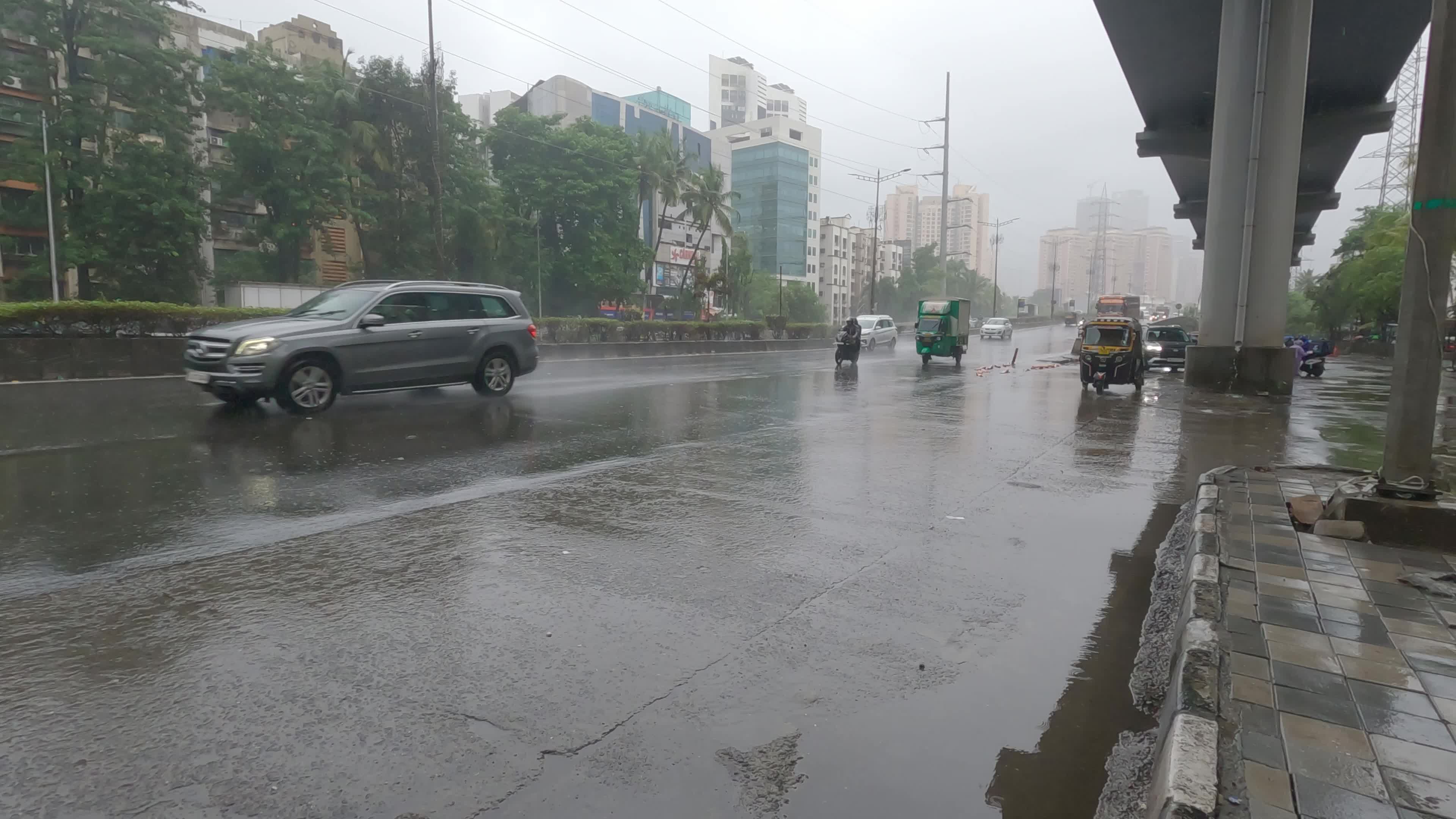 Monsoon Rains Drench Mumbai Streets