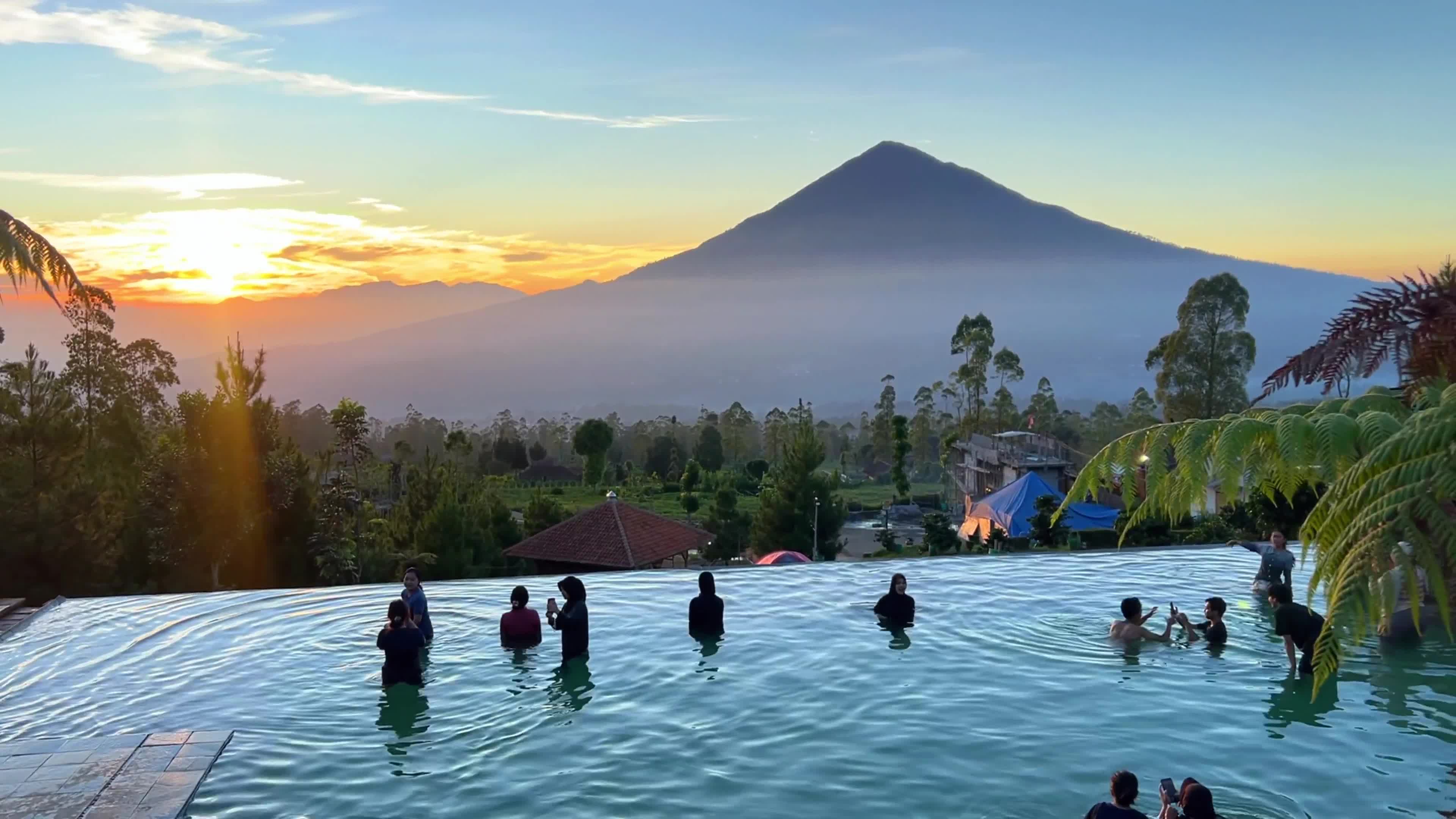 Tepas Papandayan Stunning Hot Springs at Mount Papandayan