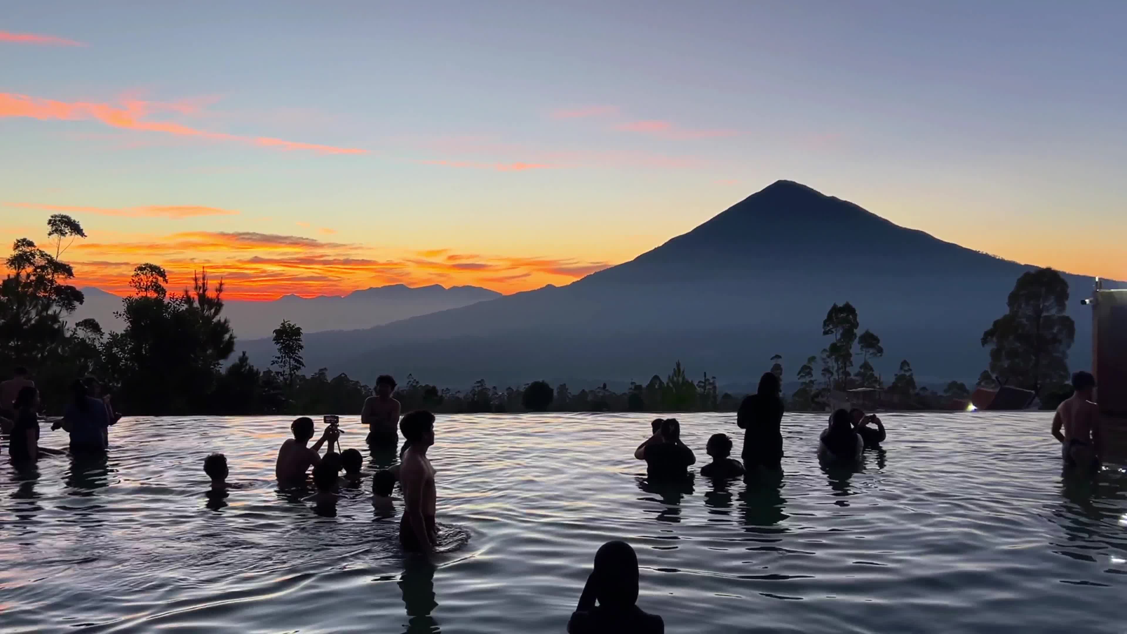 Tepas Papandayan Stunning Hot Springs at Mount Papandayan