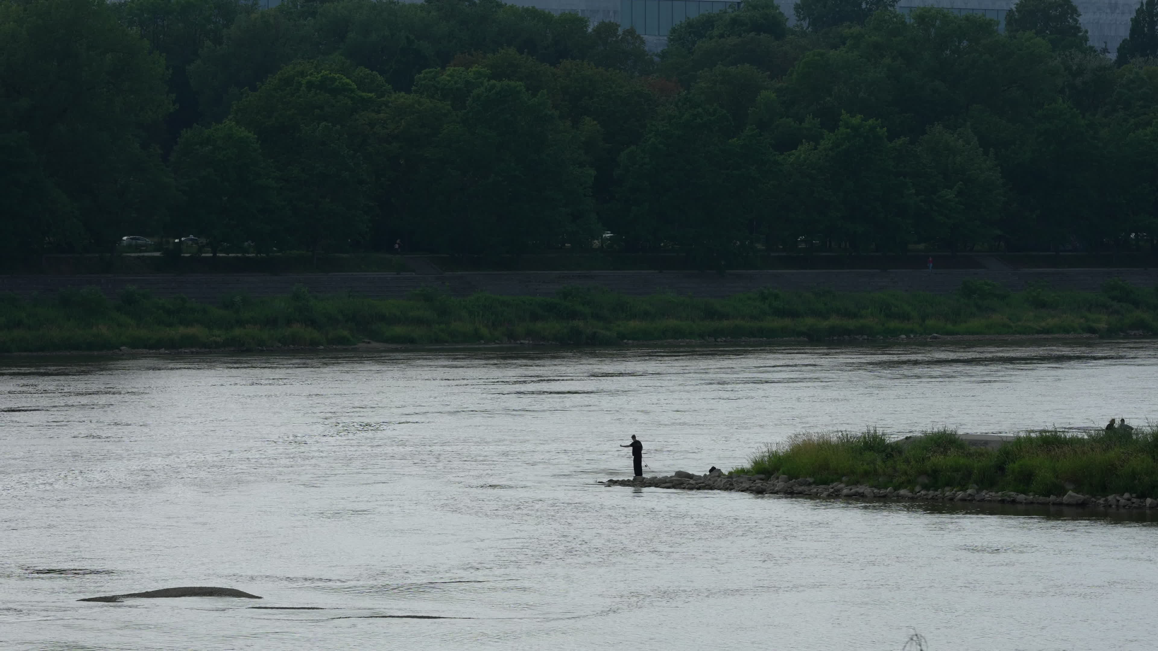 Vistula river reaches record lows due to drought