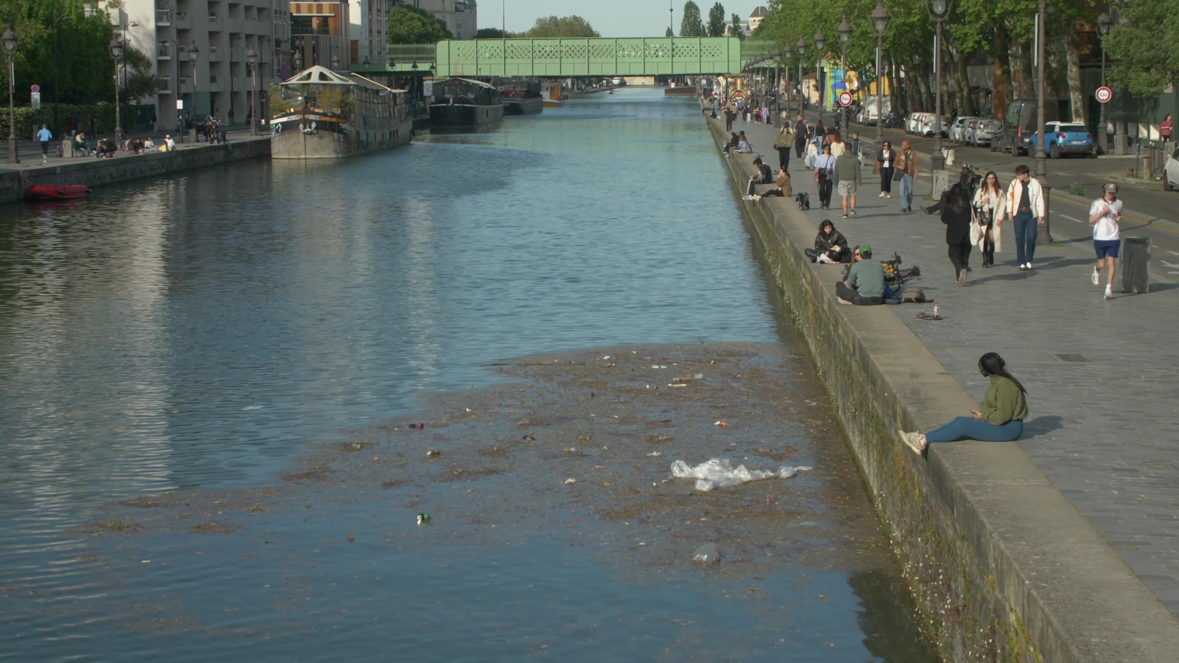 Outdoor activities in Paris along the Ourcq Canal
