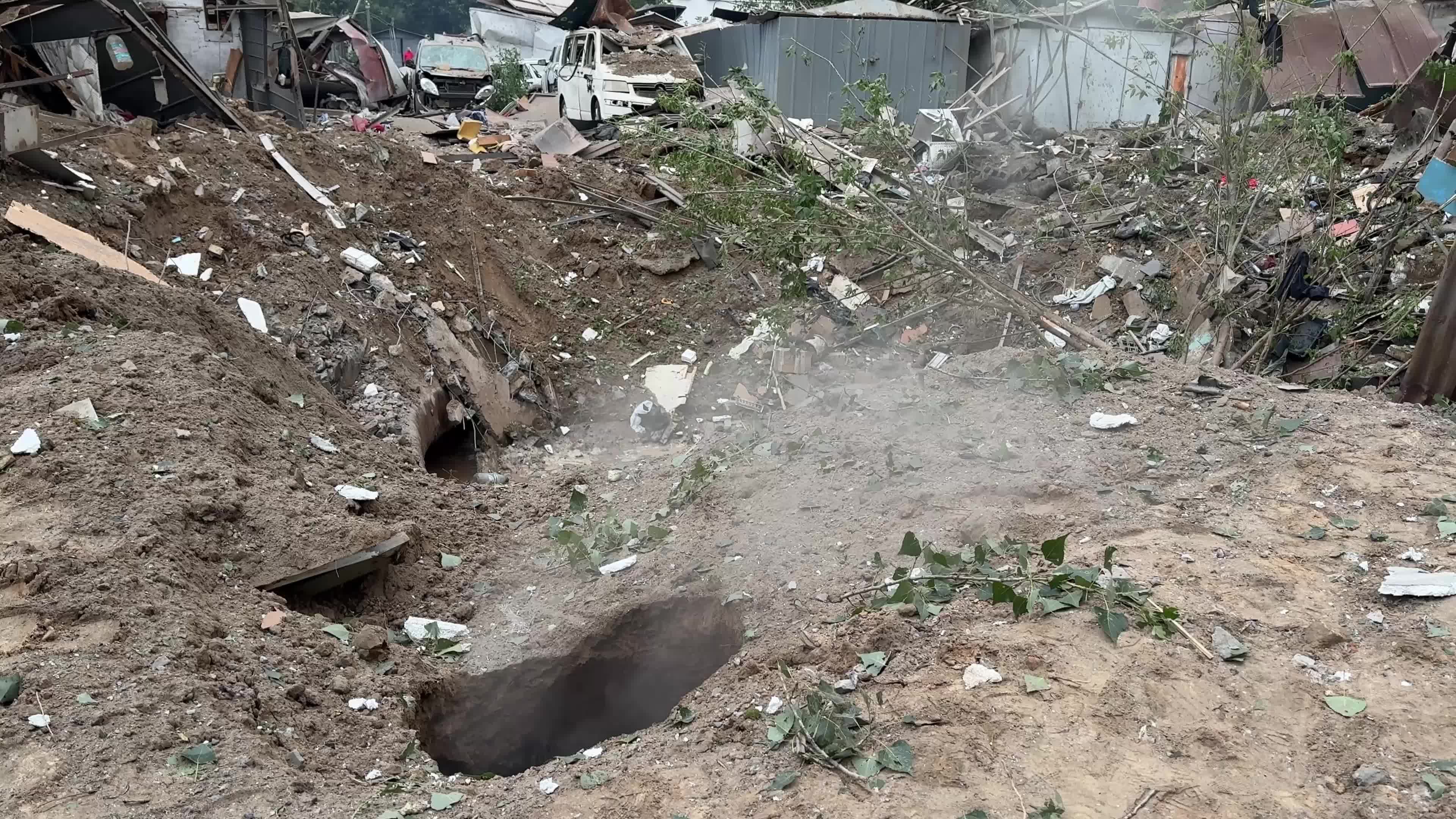Russia’s massive overnight missile and drone attack in Kyiv, Ukraine