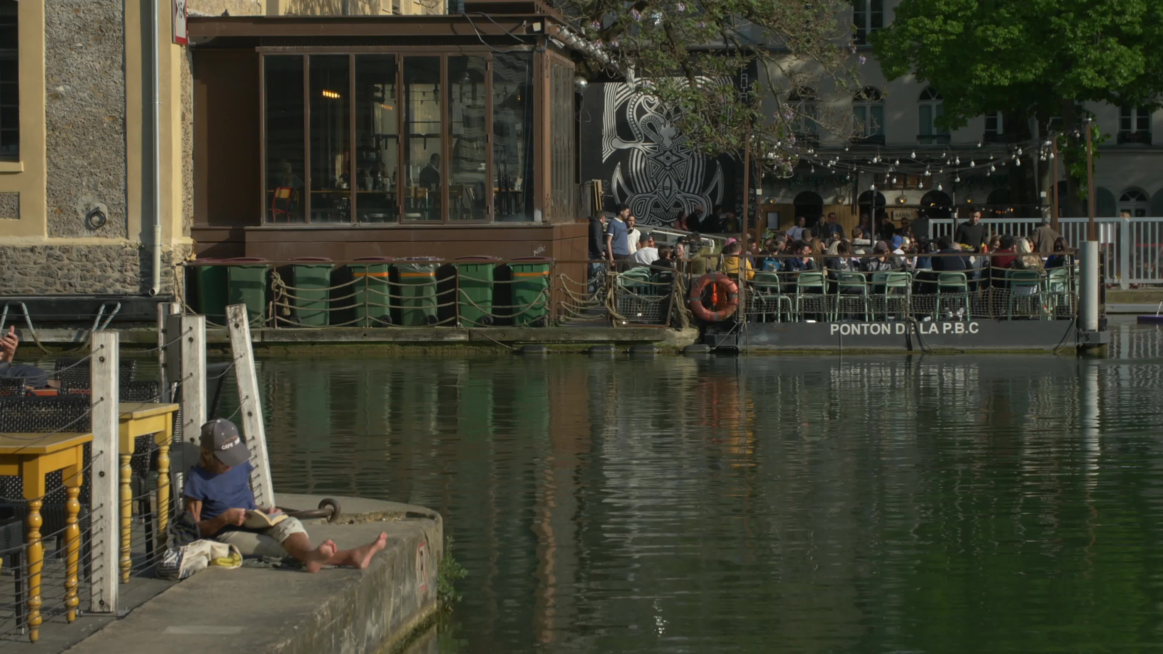 Outdoor activities in Paris along the Ourcq Canal