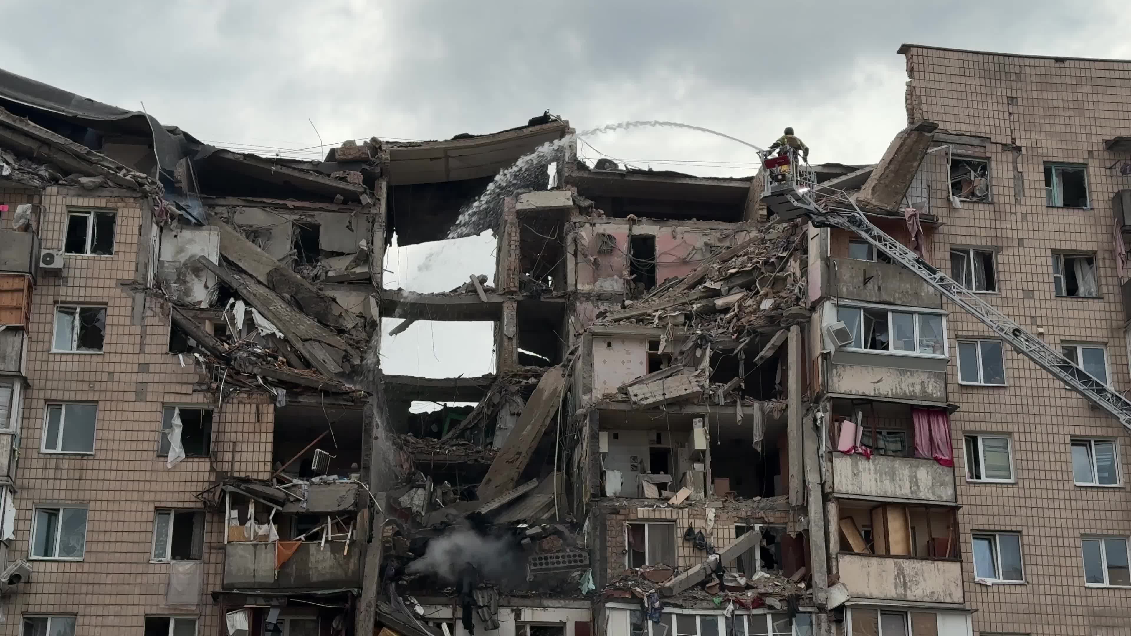 Russia’s massive overnight missile and drone attack in Kyiv, Ukraine