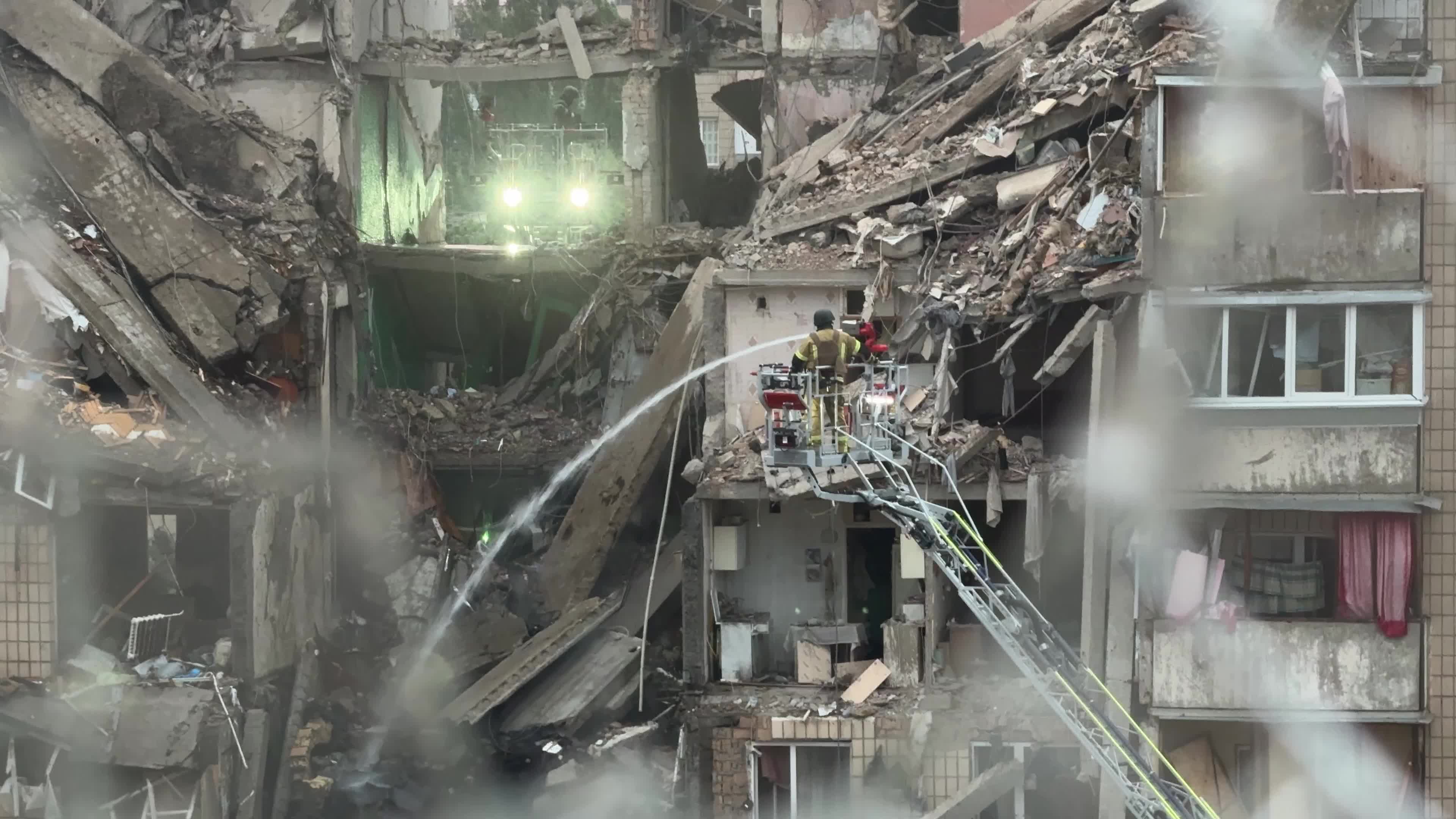 Russia’s massive overnight missile and drone attack in Kyiv, Ukraine