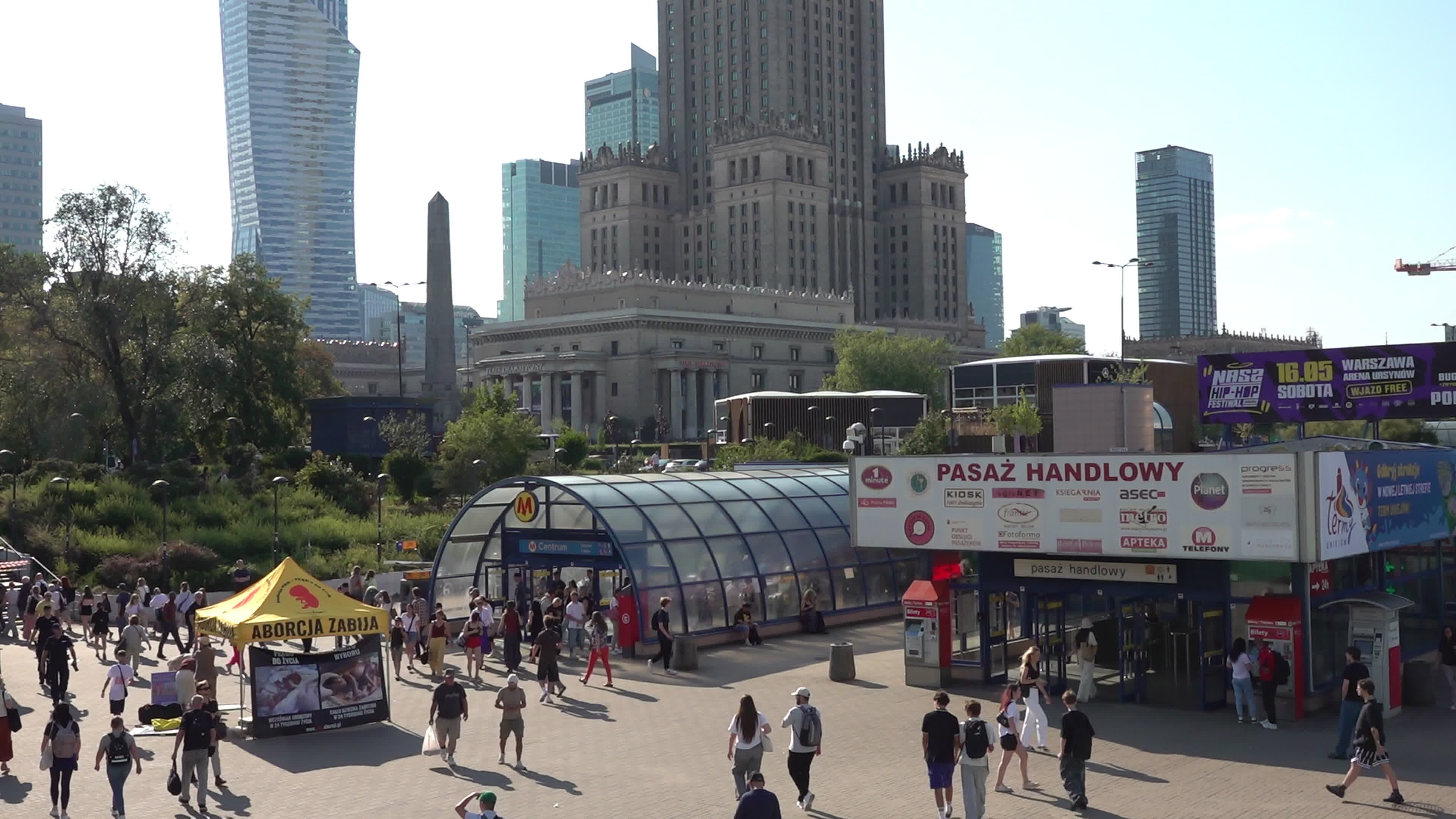 Poland Moves to Regulate Airbnb-Style Rentals With New National Registry