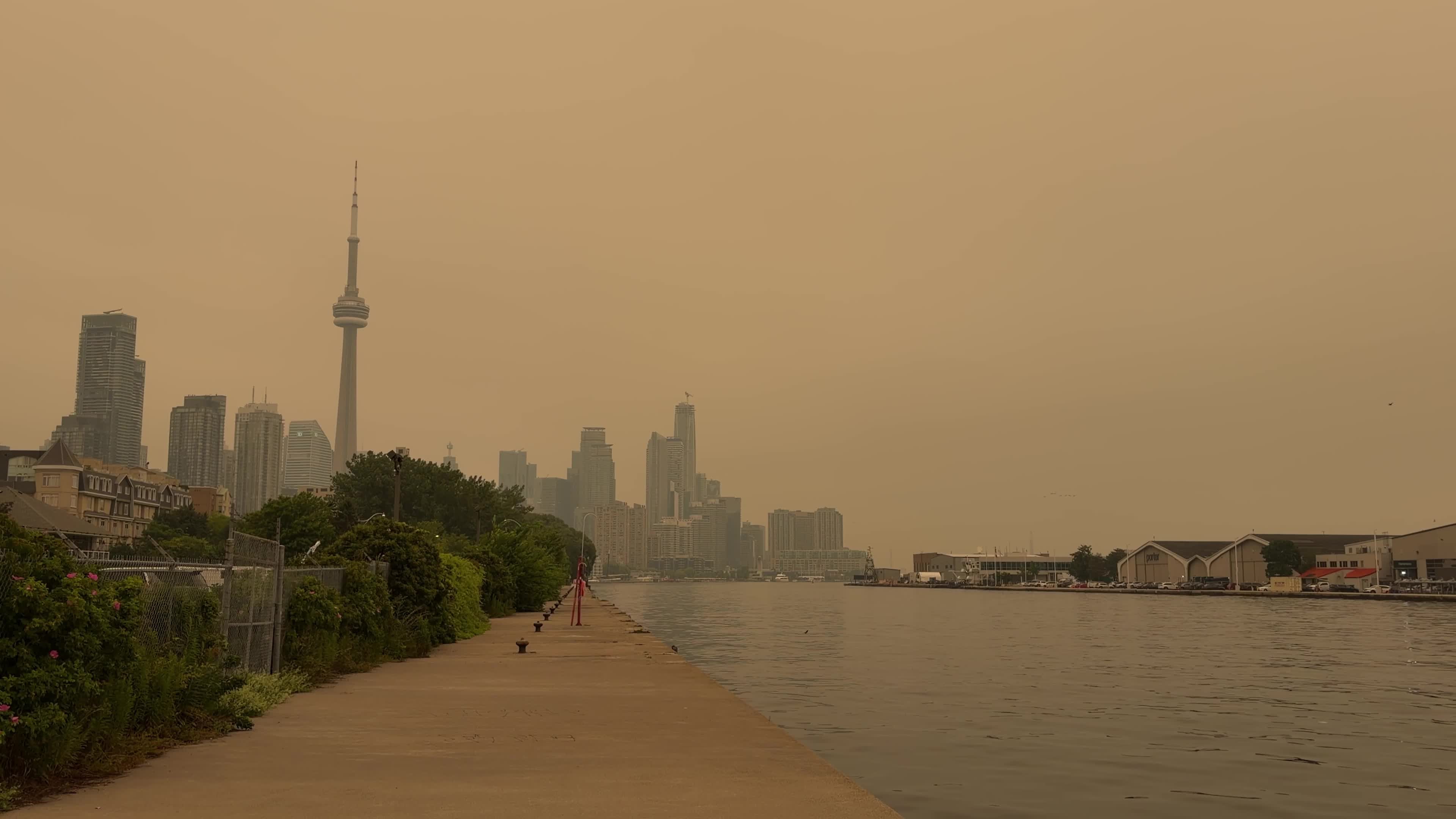 Wildfire smoke from Canada turns sky yellow in Toronto