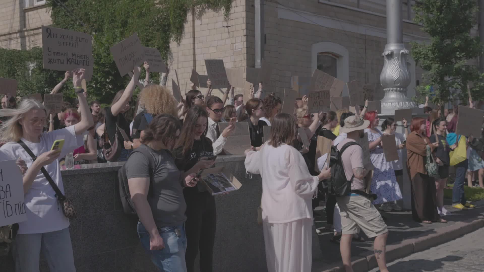 Hundreds protest in Kharkiv against Ukrainian defense minister dismissal