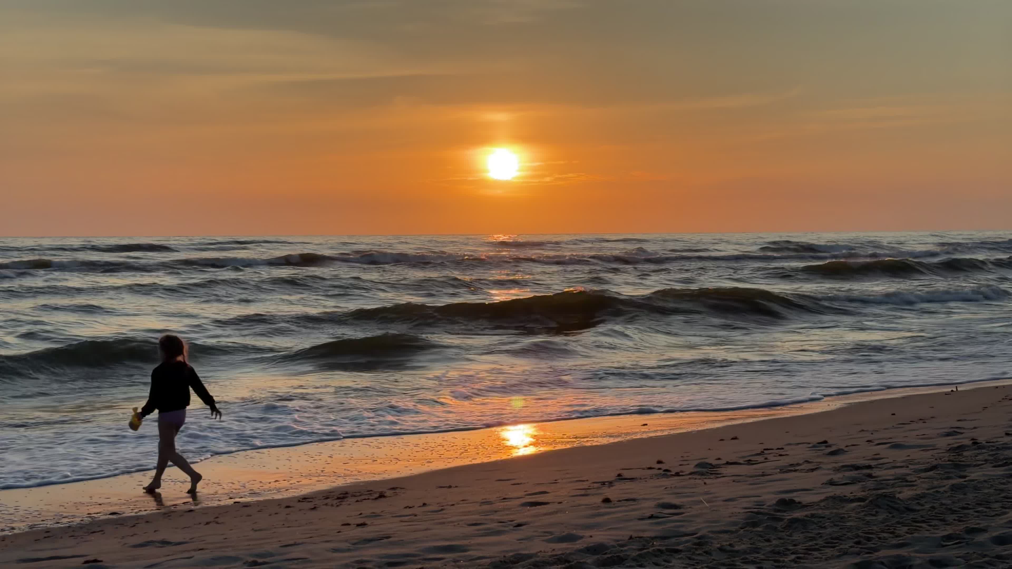 Storms Threaten to End Lithuania's Summer Stretch as Baltic Coast Braces for Wet Weather