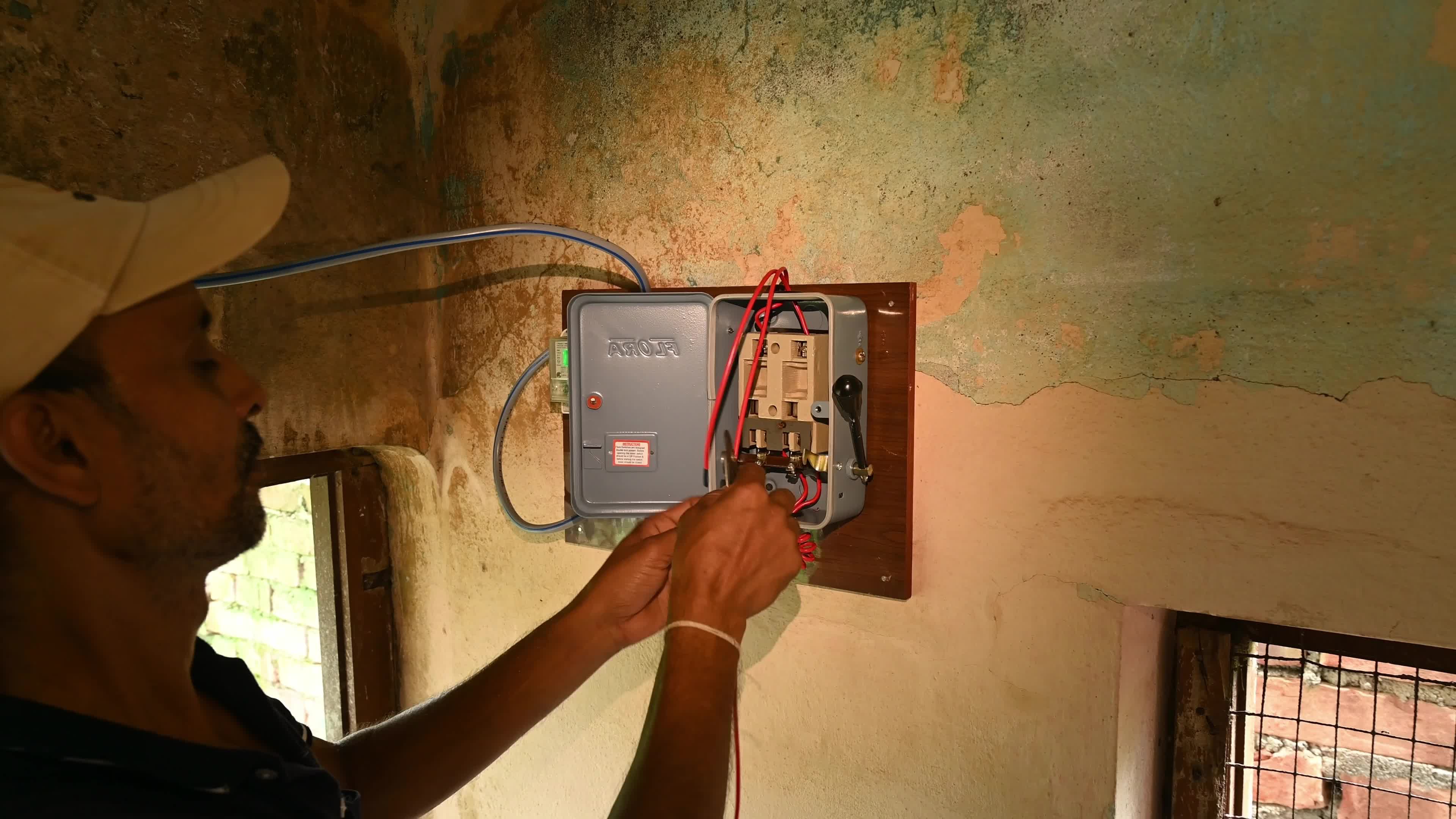 Indian Power Sector - Electricity - Electrician Safety in India