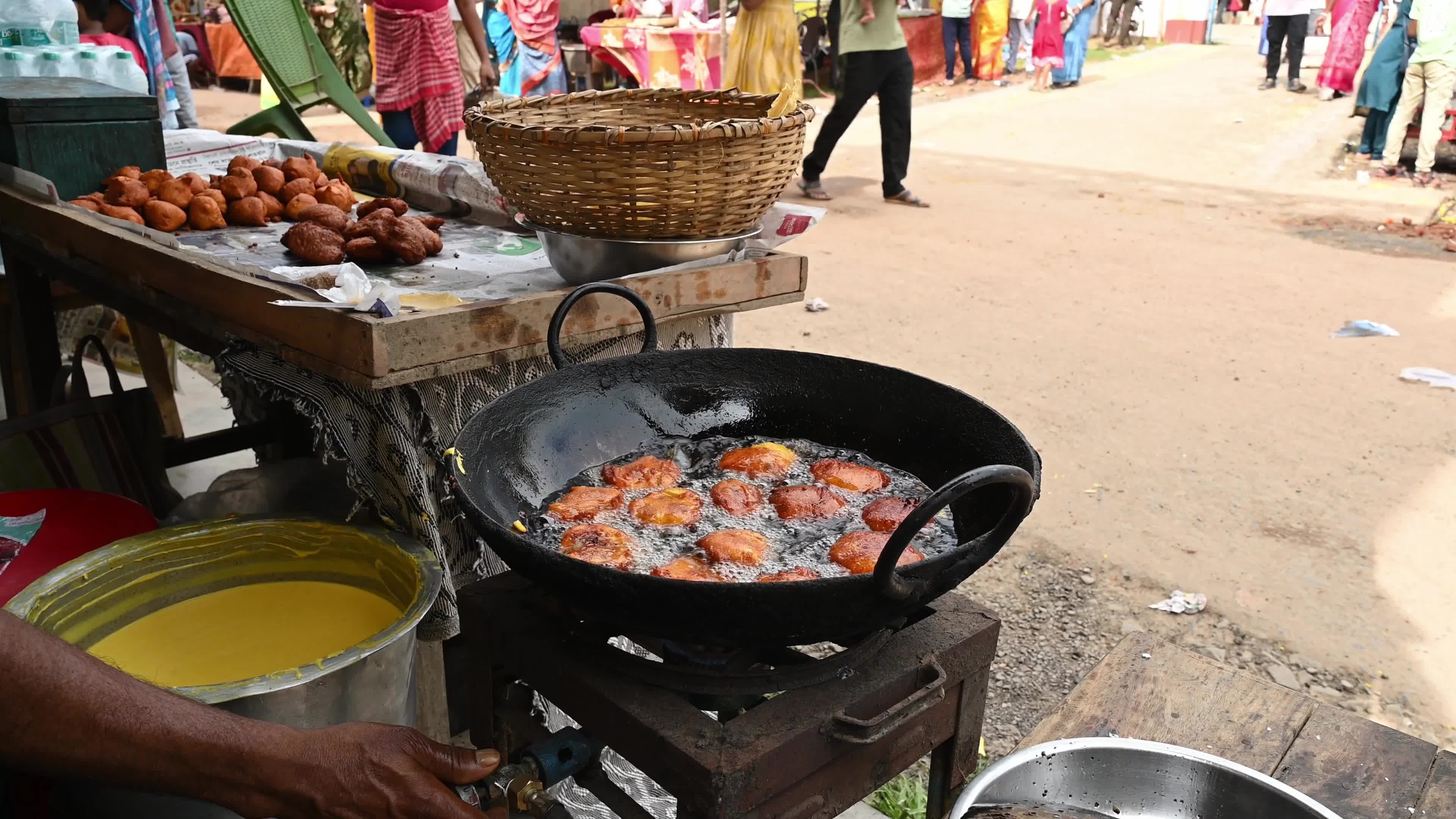 Indian Street Food - Telebhaja (deep-fried Fritters)