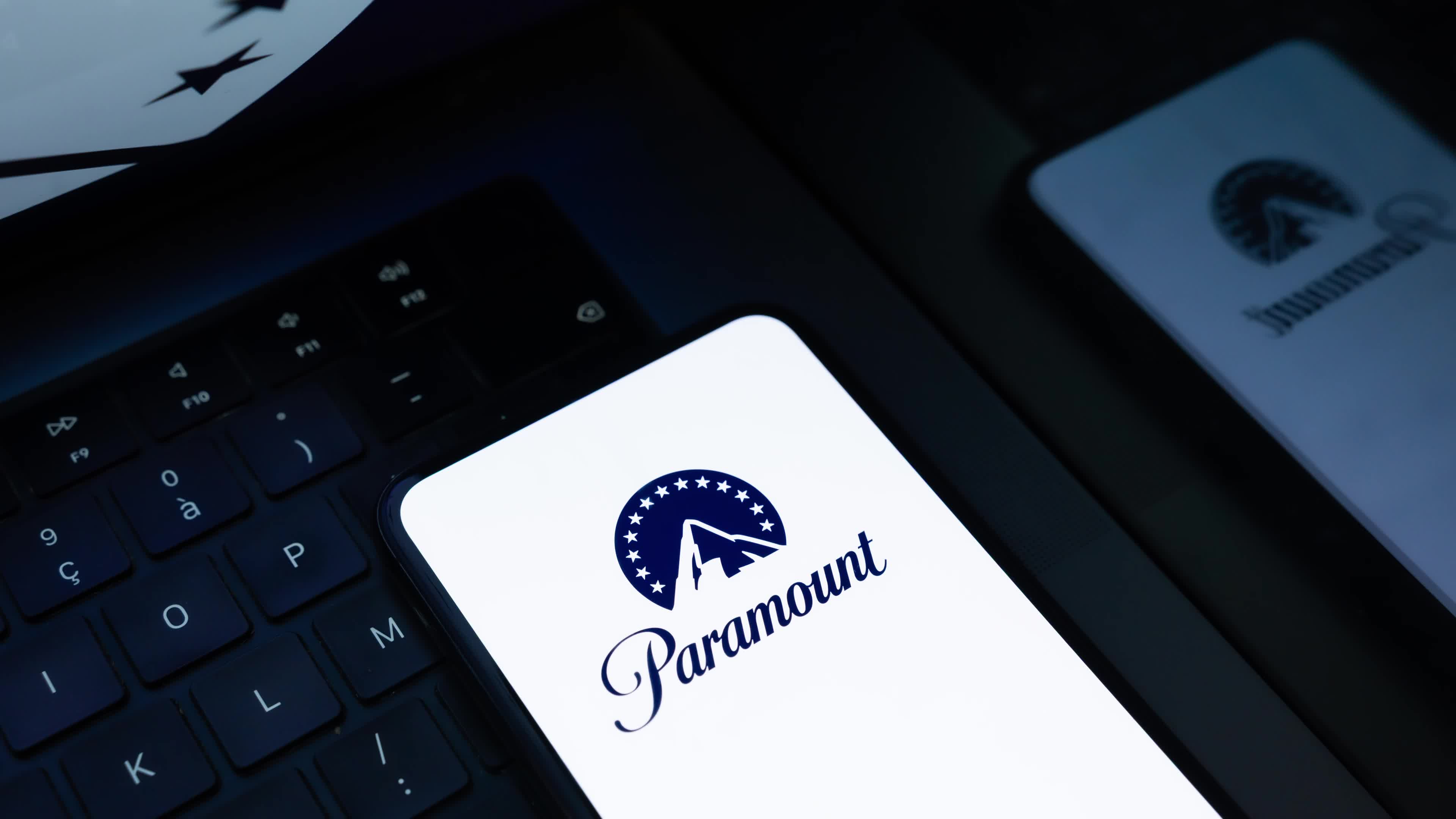 Videos Illustrations - Court Injunction Holds Up Paramount - Warner Bros. Discovery Merger