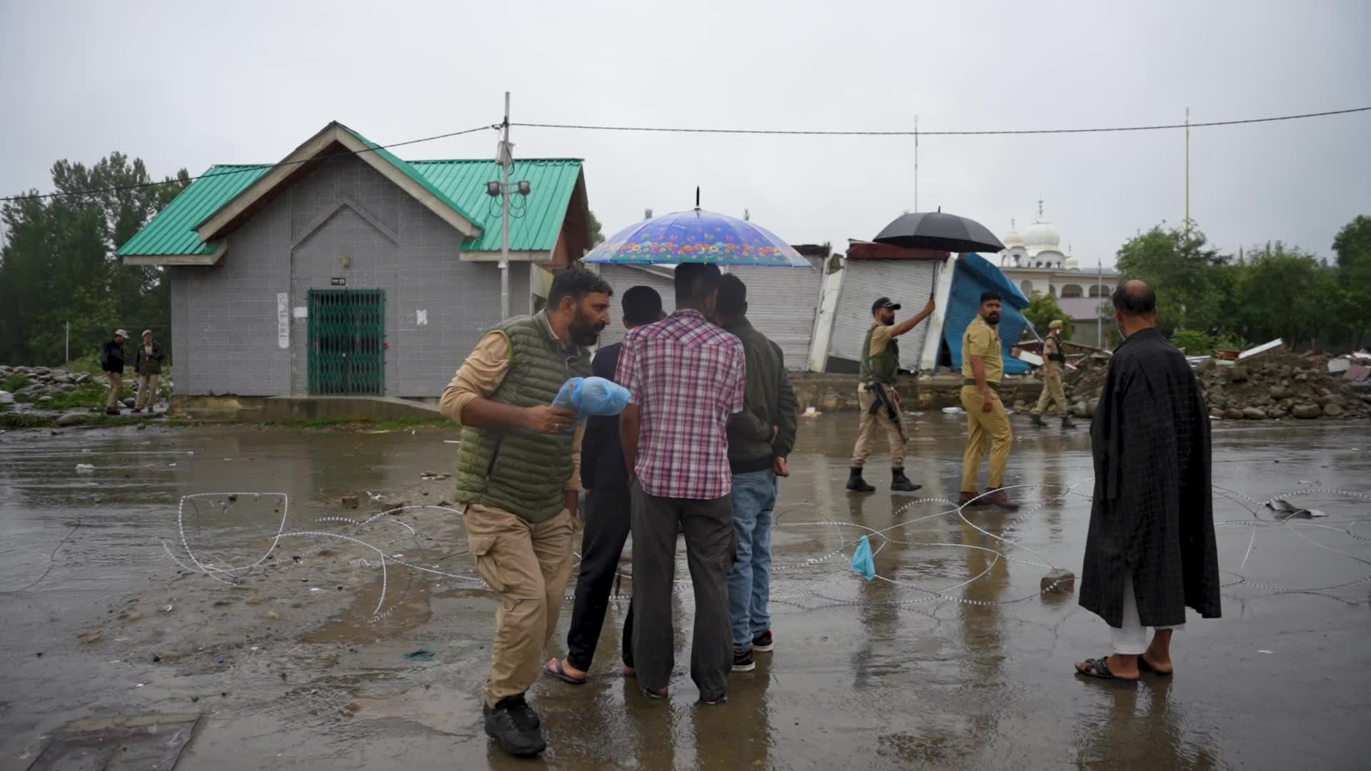 Heavy Rains, Cloudbursts Trigger Flash Floods Across Jammu and Kashmir.