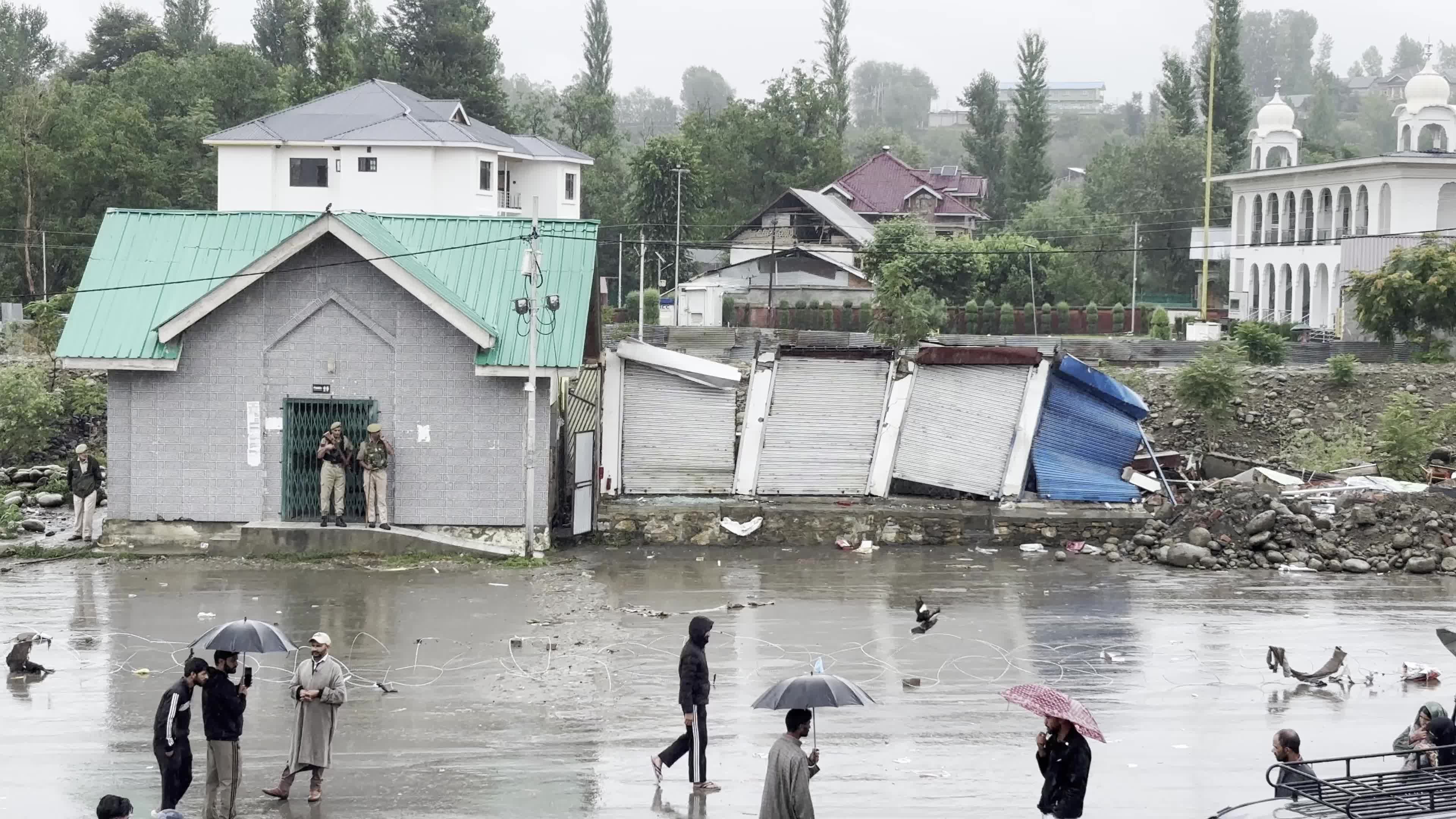 Deadly Floods Hit Kashmir, India