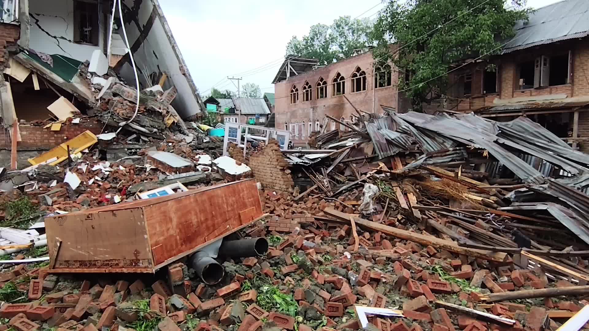 Family houses of two alleged militants blasted in Kashmir