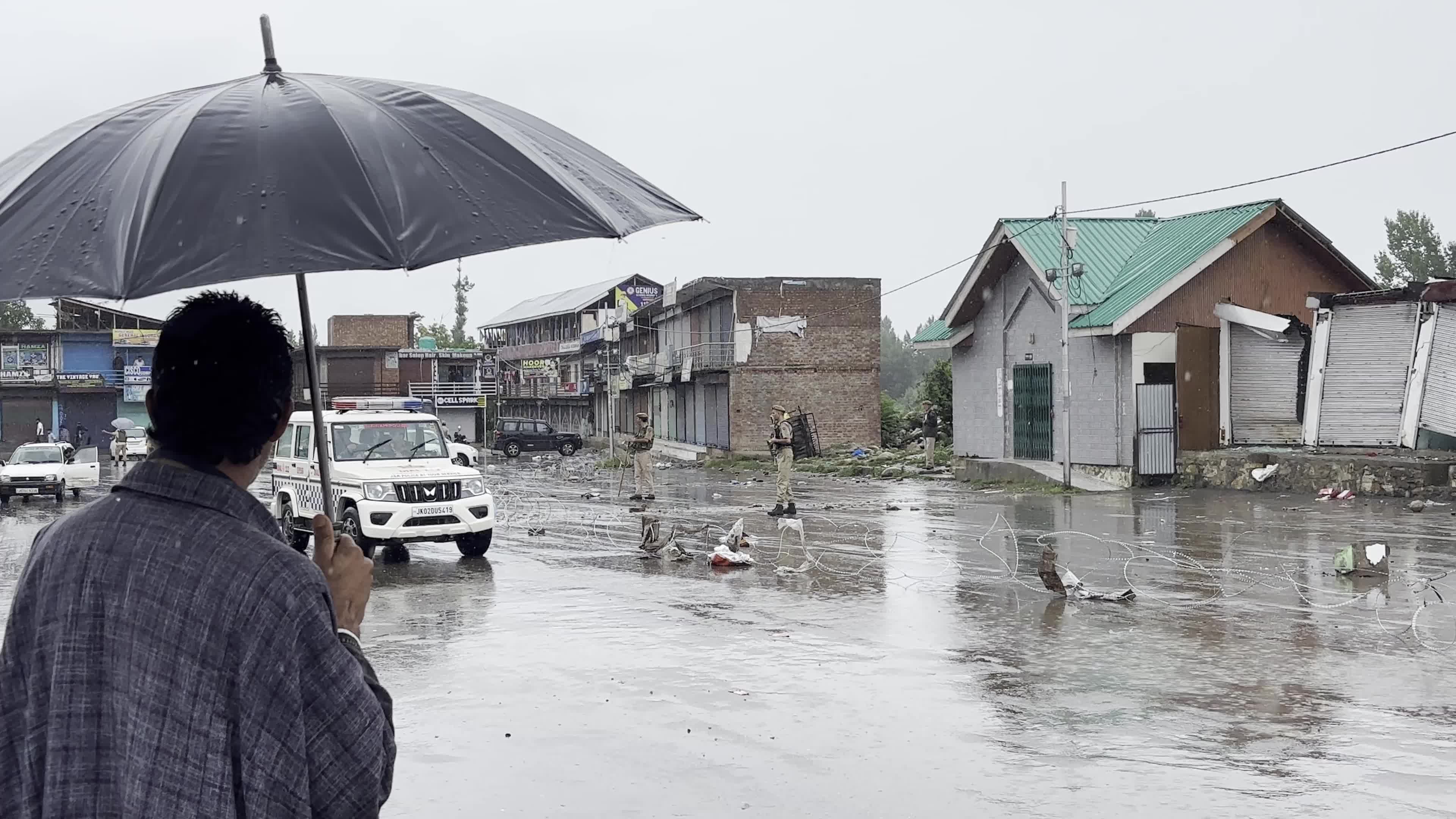Deadly Floods Hit Kashmir, India
