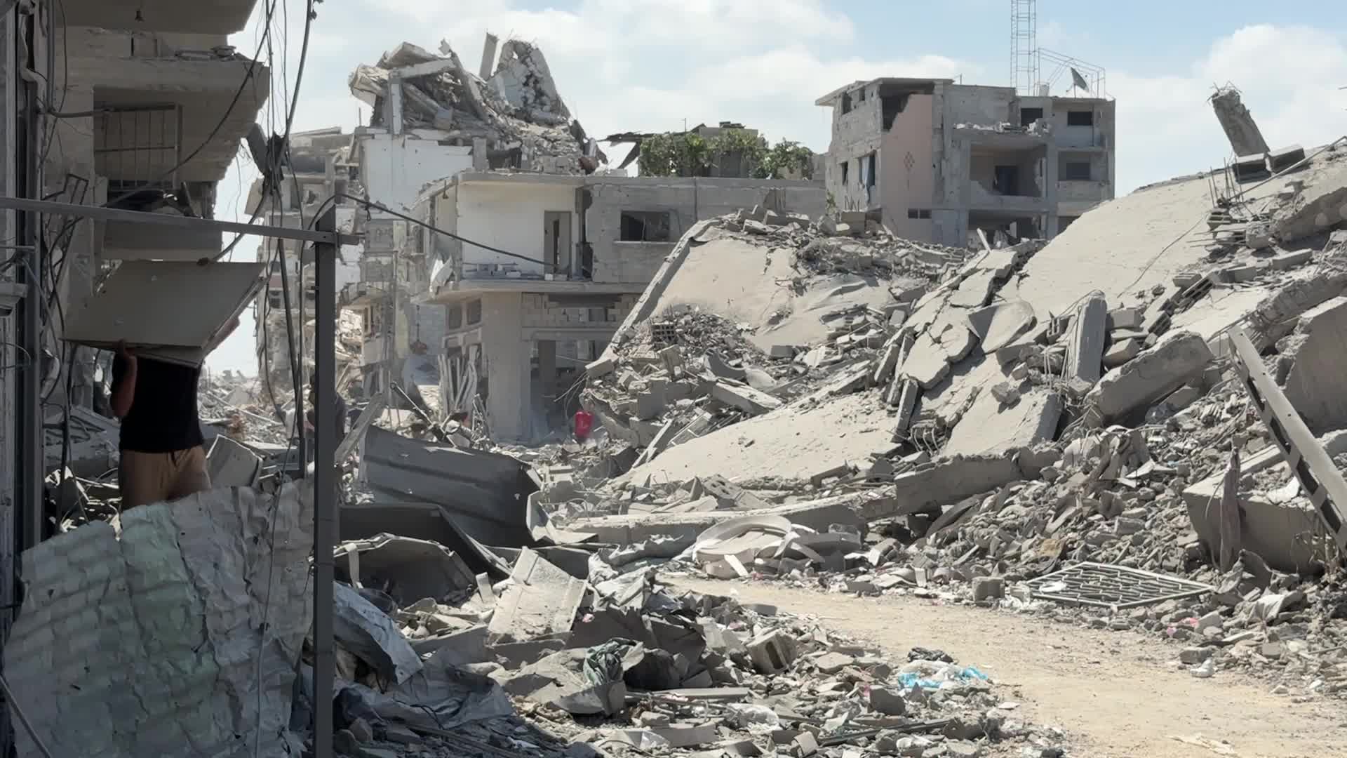 Israel continues its attacks on Gaza despite ceasefire