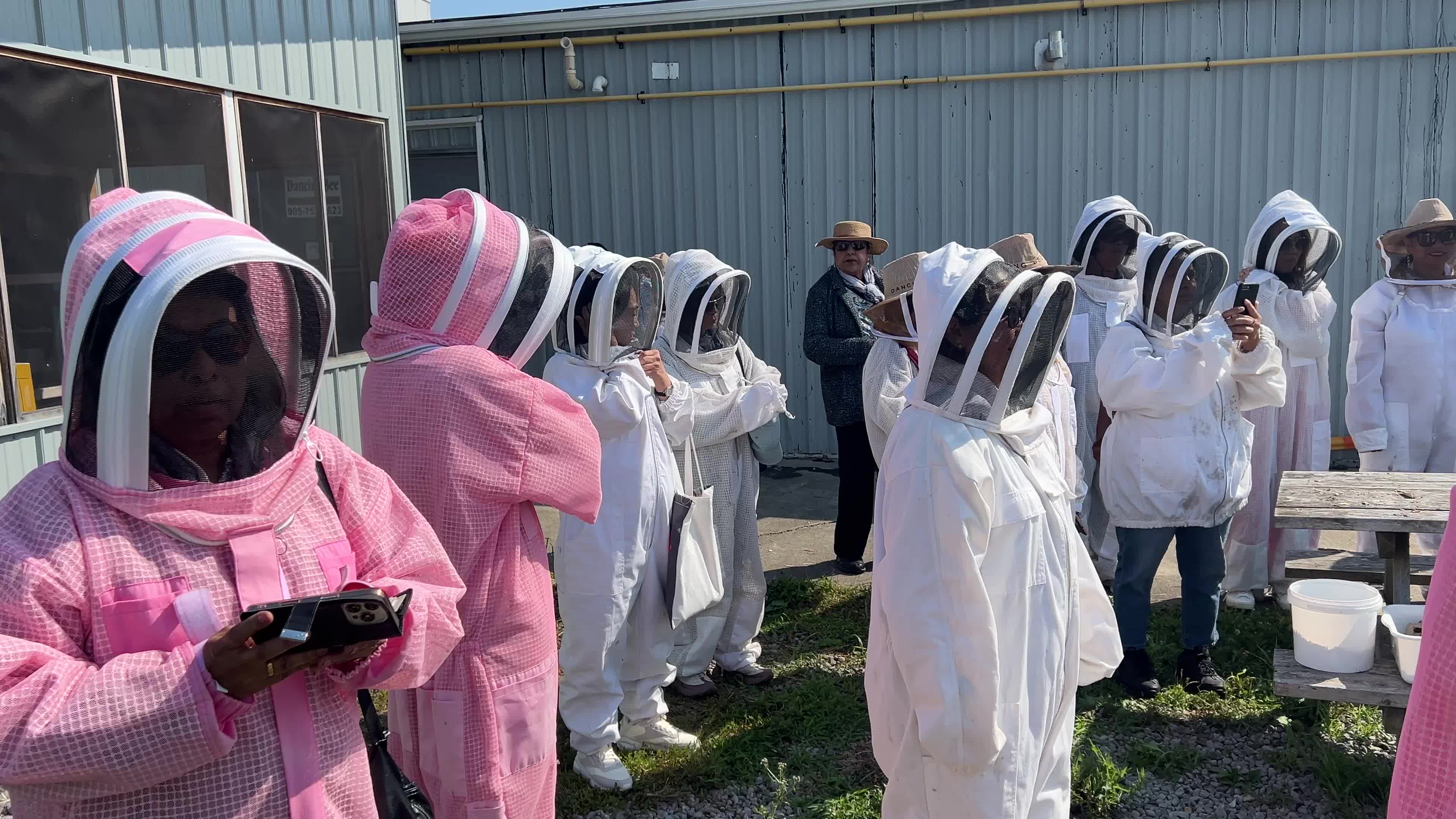 Honey production in Canada