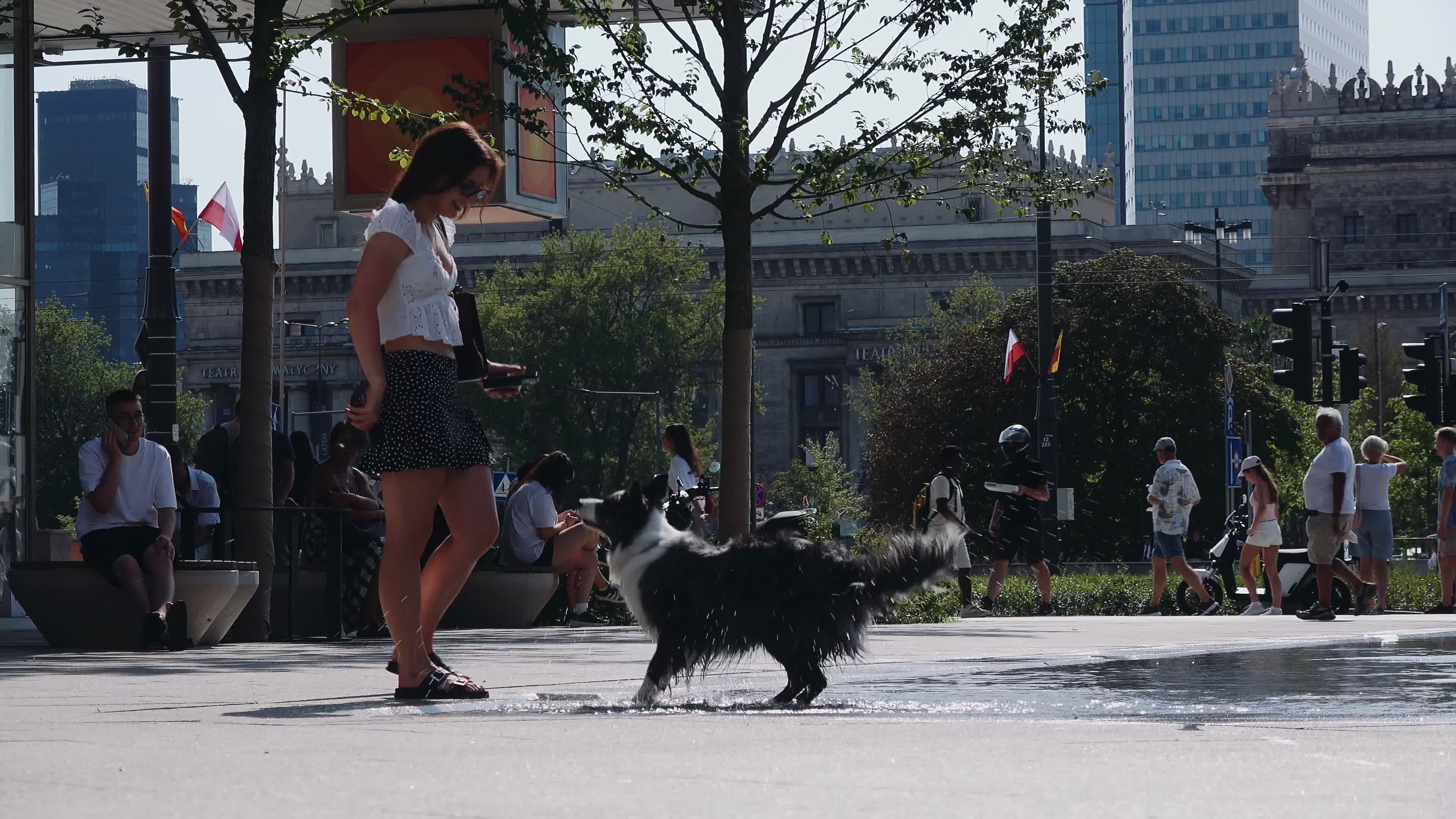 Poland Swelters as Nationwide Heat Alerts Issued, Record Temperature May Fall