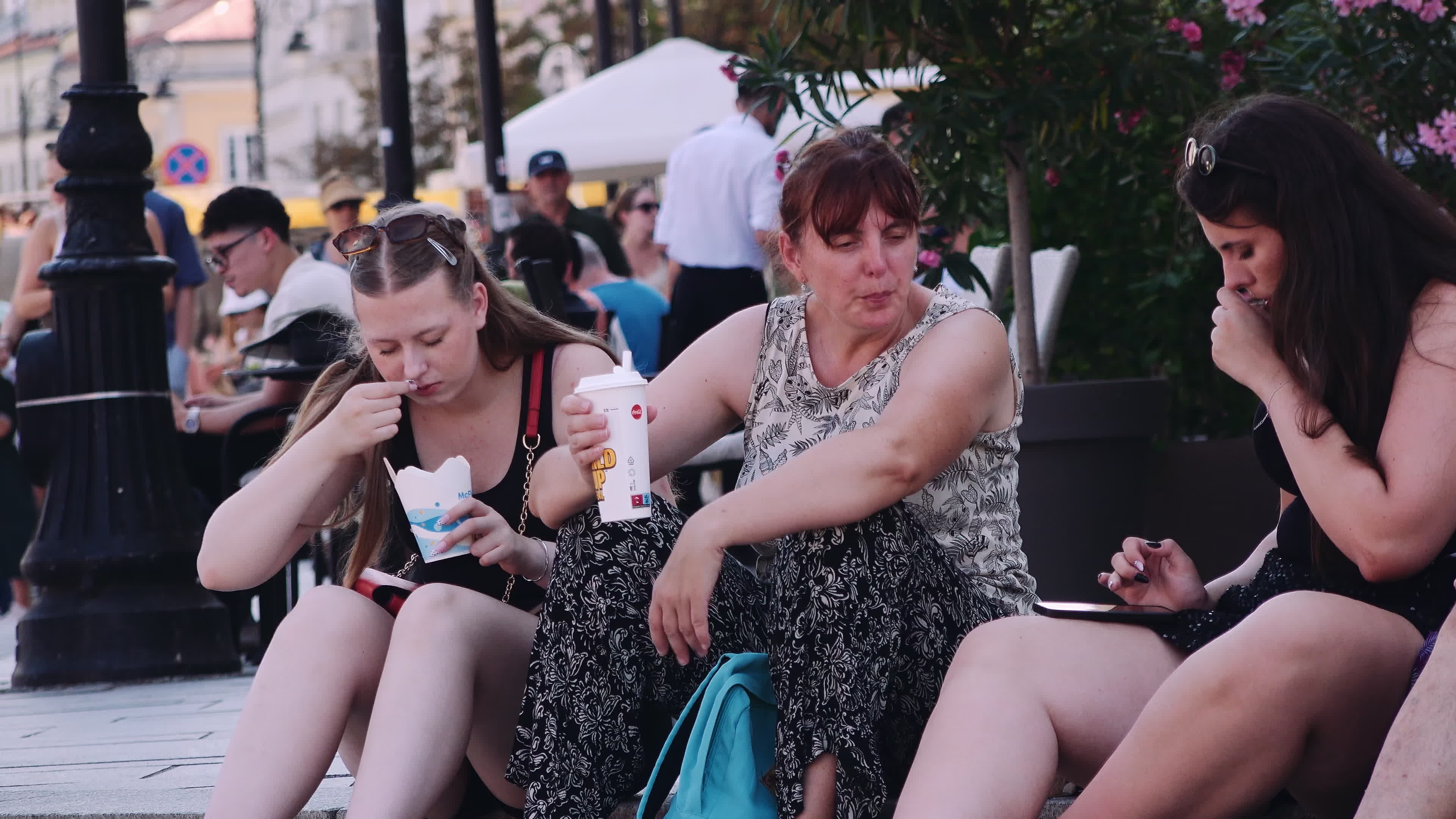 Poland Swelters as Nationwide Heat Alerts Issued, Record Temperature May Fall