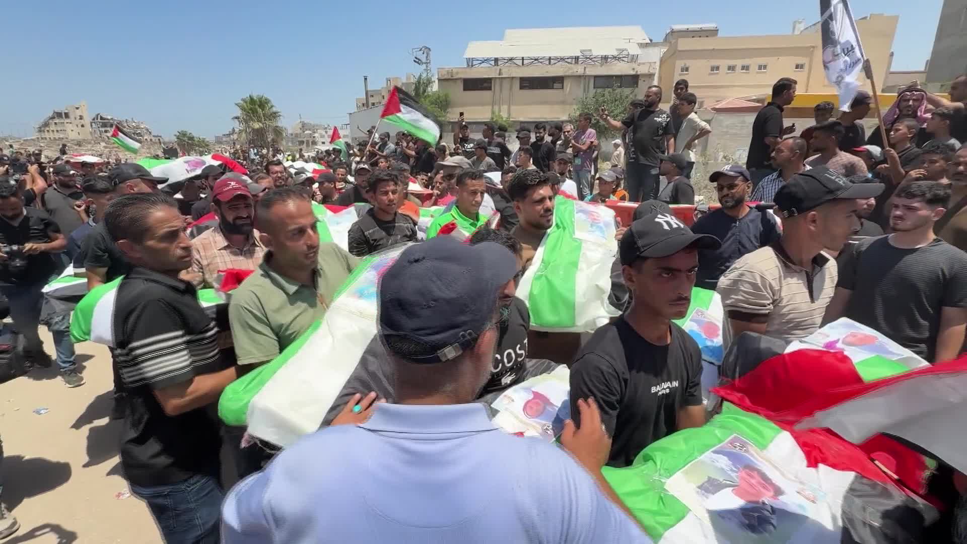 Funeral Of 112 Members Of The Hassayna And Abu Sharia Clan, Who Were Killed In An Israeli Strike - 08/04/2026
