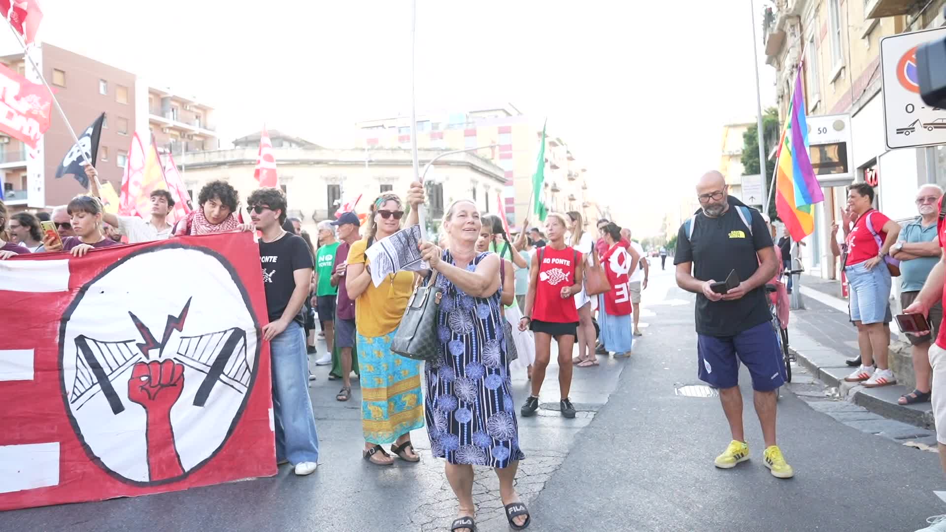 Demonstration against the construction of the "Bridge over the Strait of Messina."