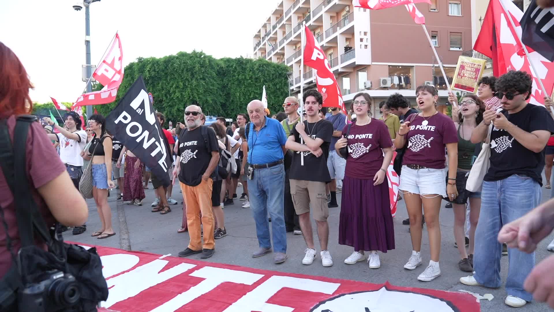 Demonstration against the construction of the "Bridge over the Strait of Messina."