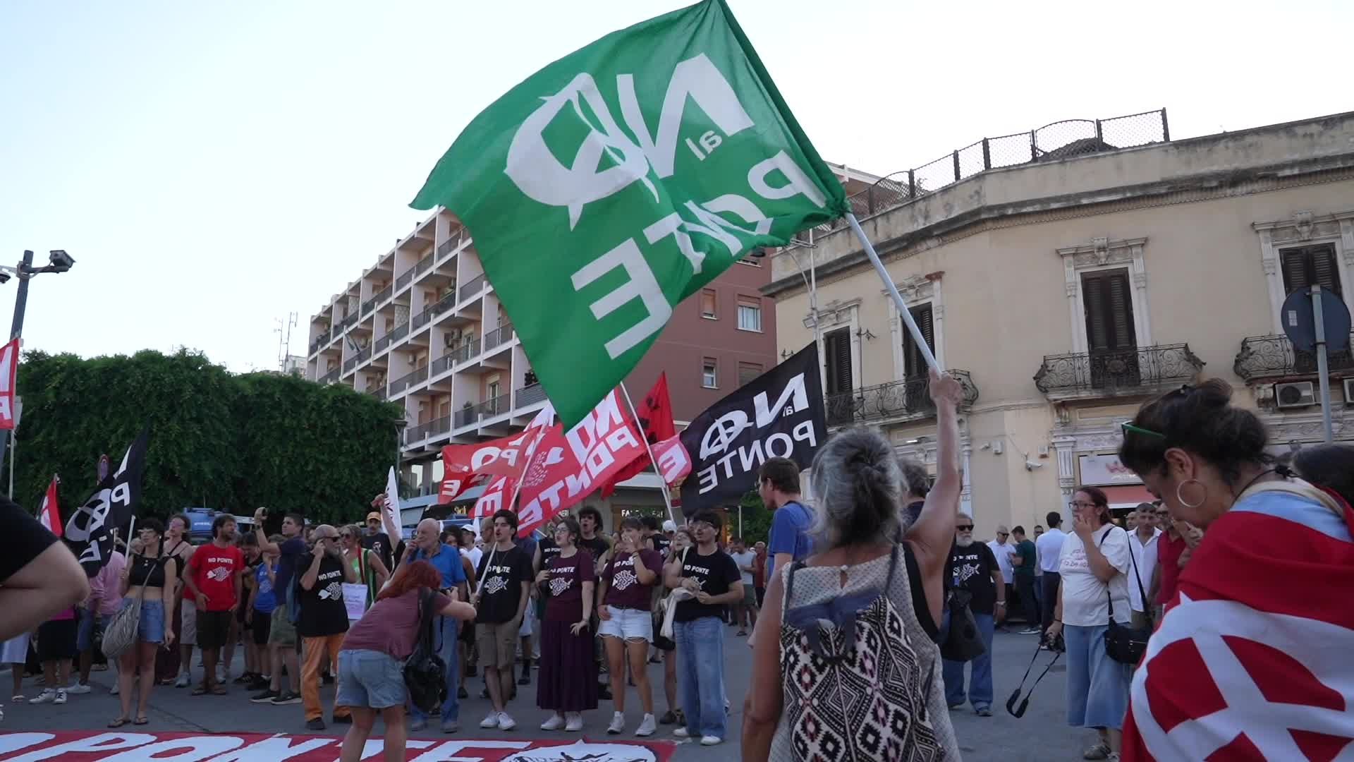 Demonstration against the construction of the "Bridge over the Strait of Messina."