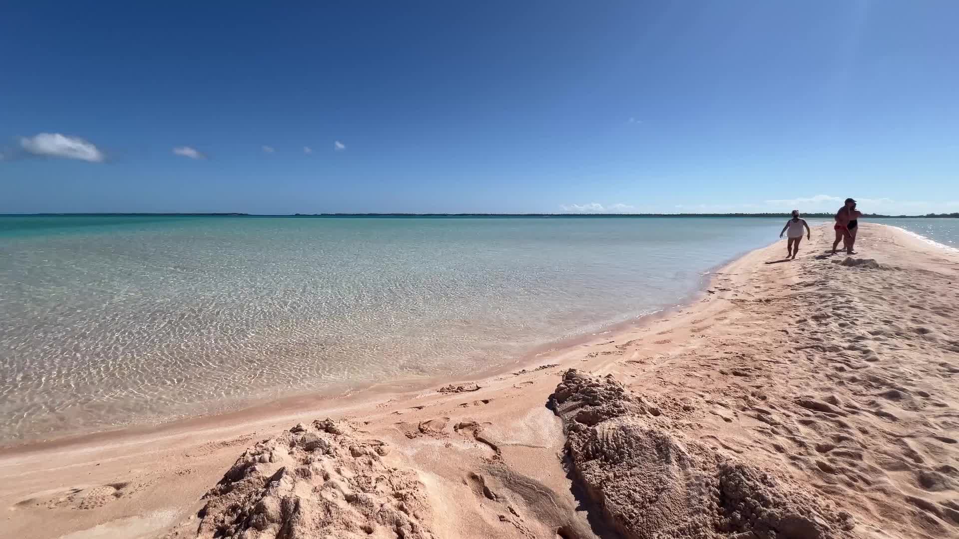 Les Sables Roses in Rangiroa