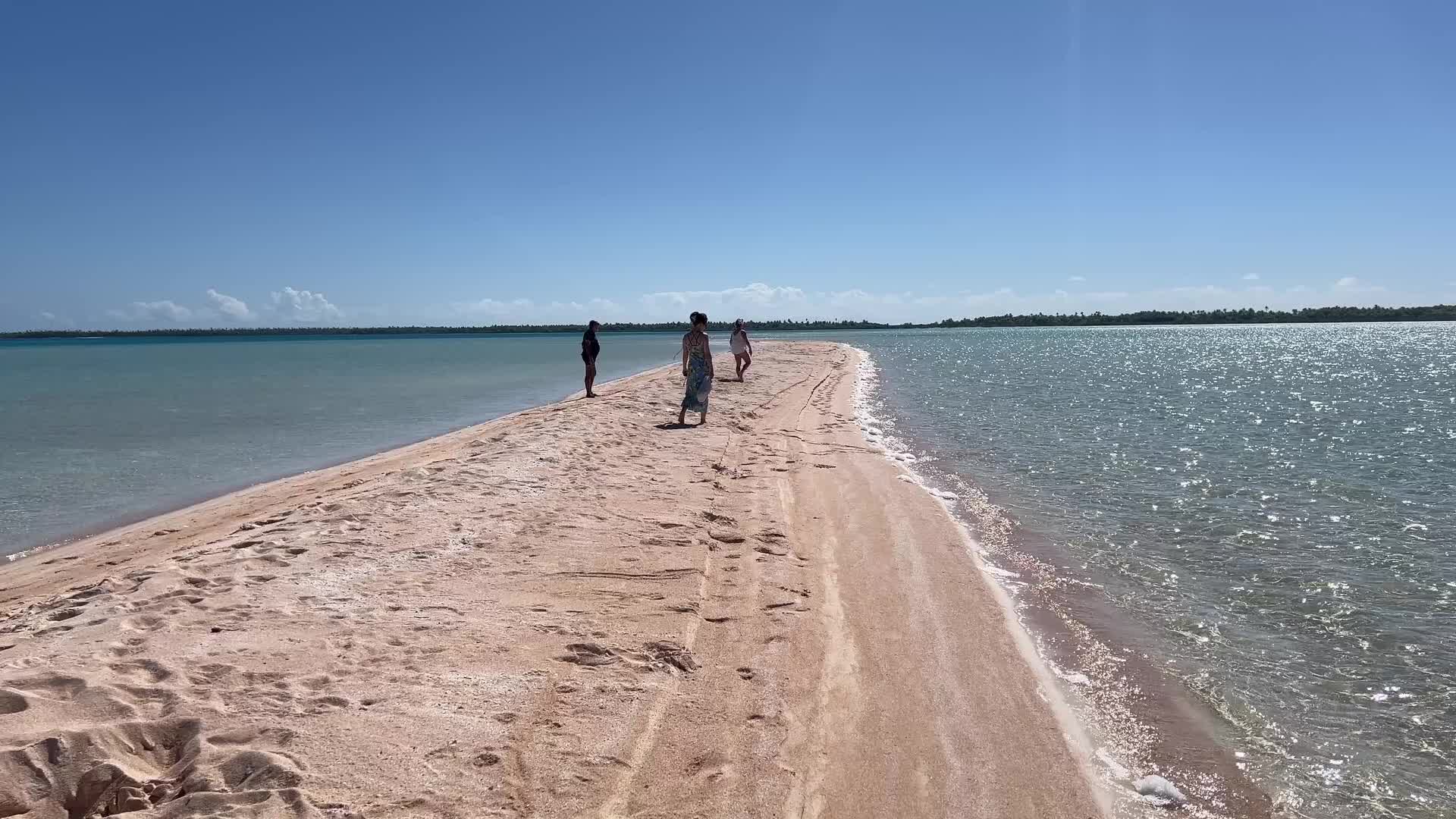 Les Sables Roses in Rangiroa